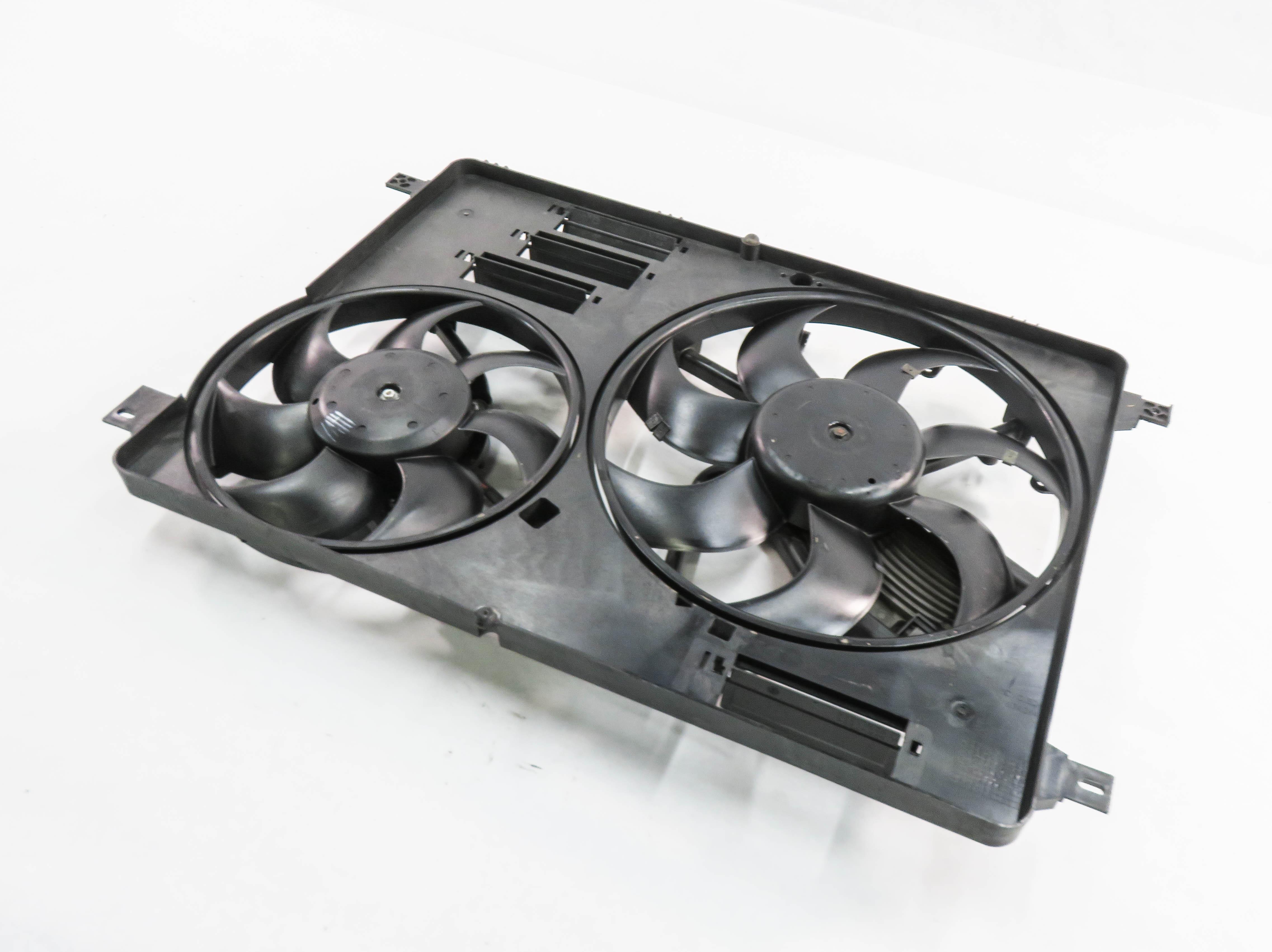 12-17 LR2 DISCOVERY SPORT RANGE ROVER EVOQUE (L538 L550) RADIATOR COOLING FAN — exact item pictured