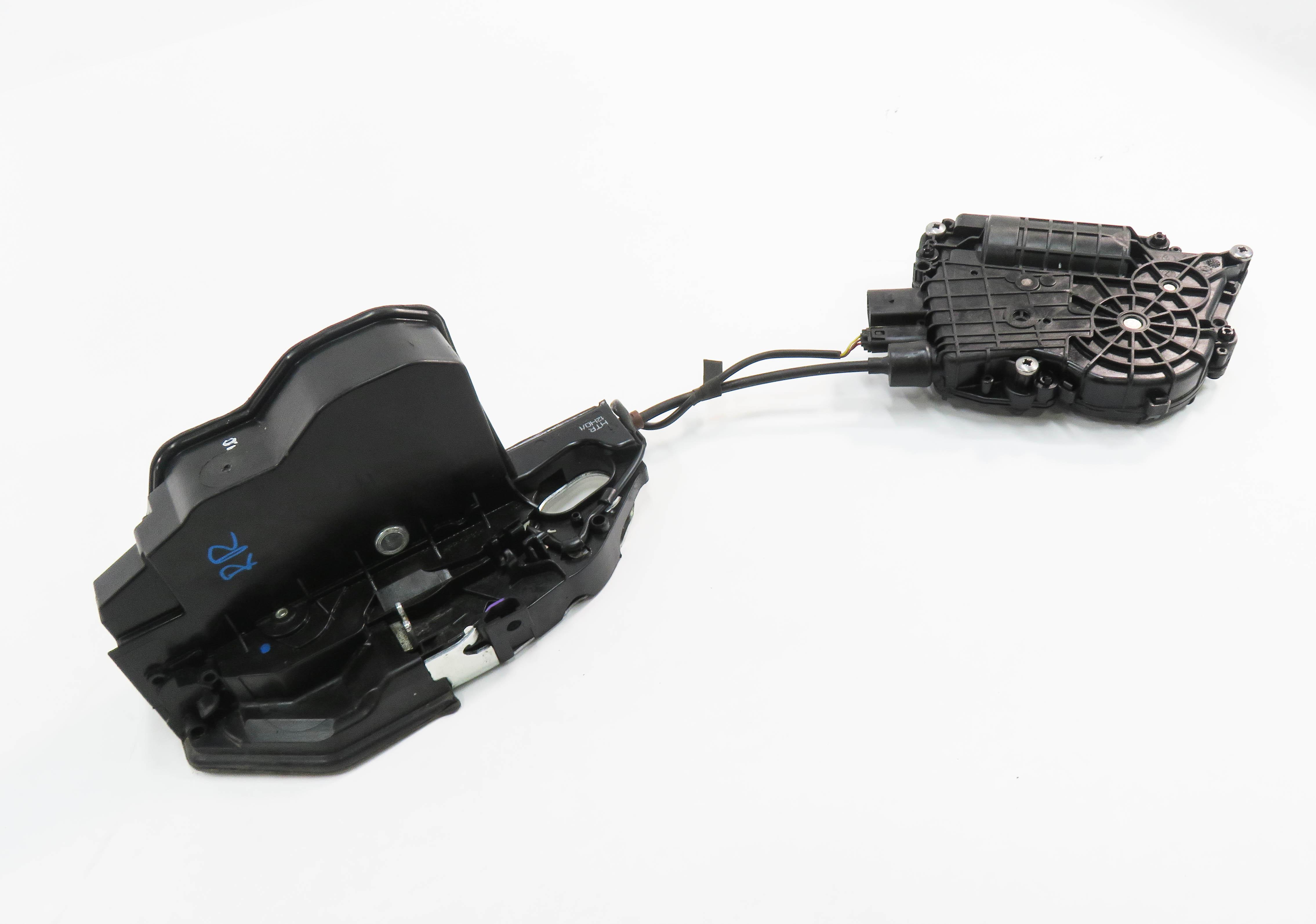 2011-2015 BMW 740i 750i 760i (F01) RIGHT SIDE REAR DOOR LOCK LATCH (SOFT CLOSE) — exact item pictured