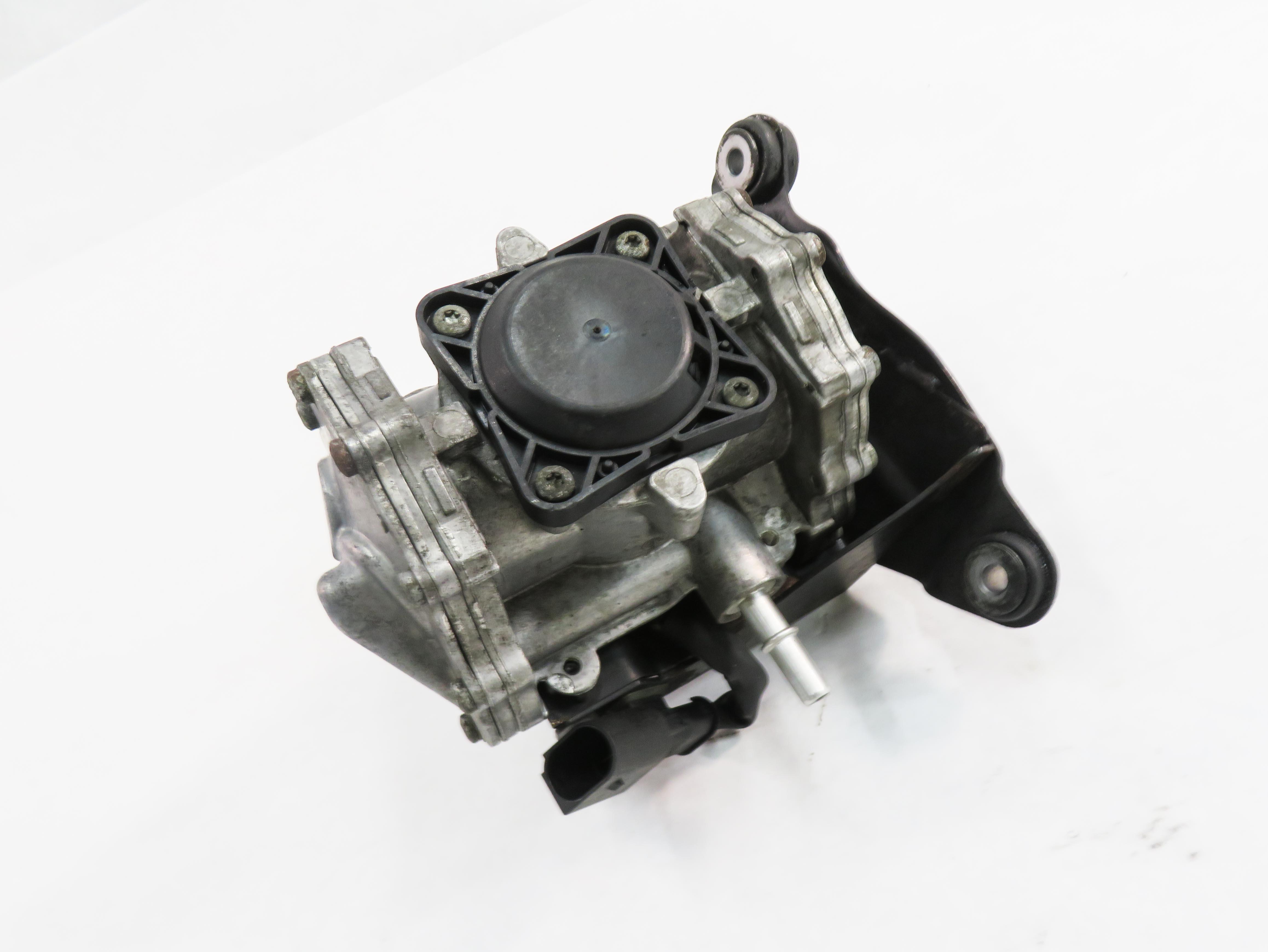 2010 BMW X6 (E72) HYBRID - 4.4L N63 TWIN TURBO ENGINE BRAKE VACUUM PUMP — exact item pictured