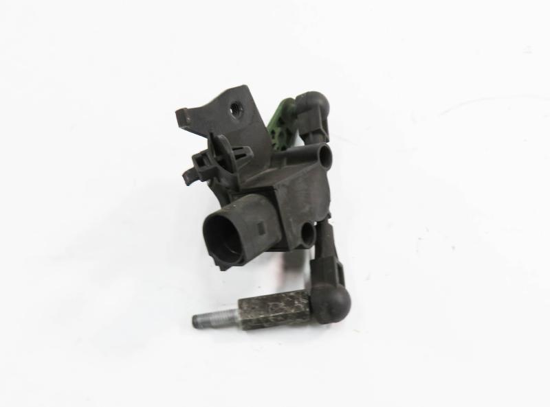 2014 AUDI S8 (D4 4H) RIGHT FRONT PASSENGER SUSPENSION HEIGHT LEVEL SENSOR — exact item pictured