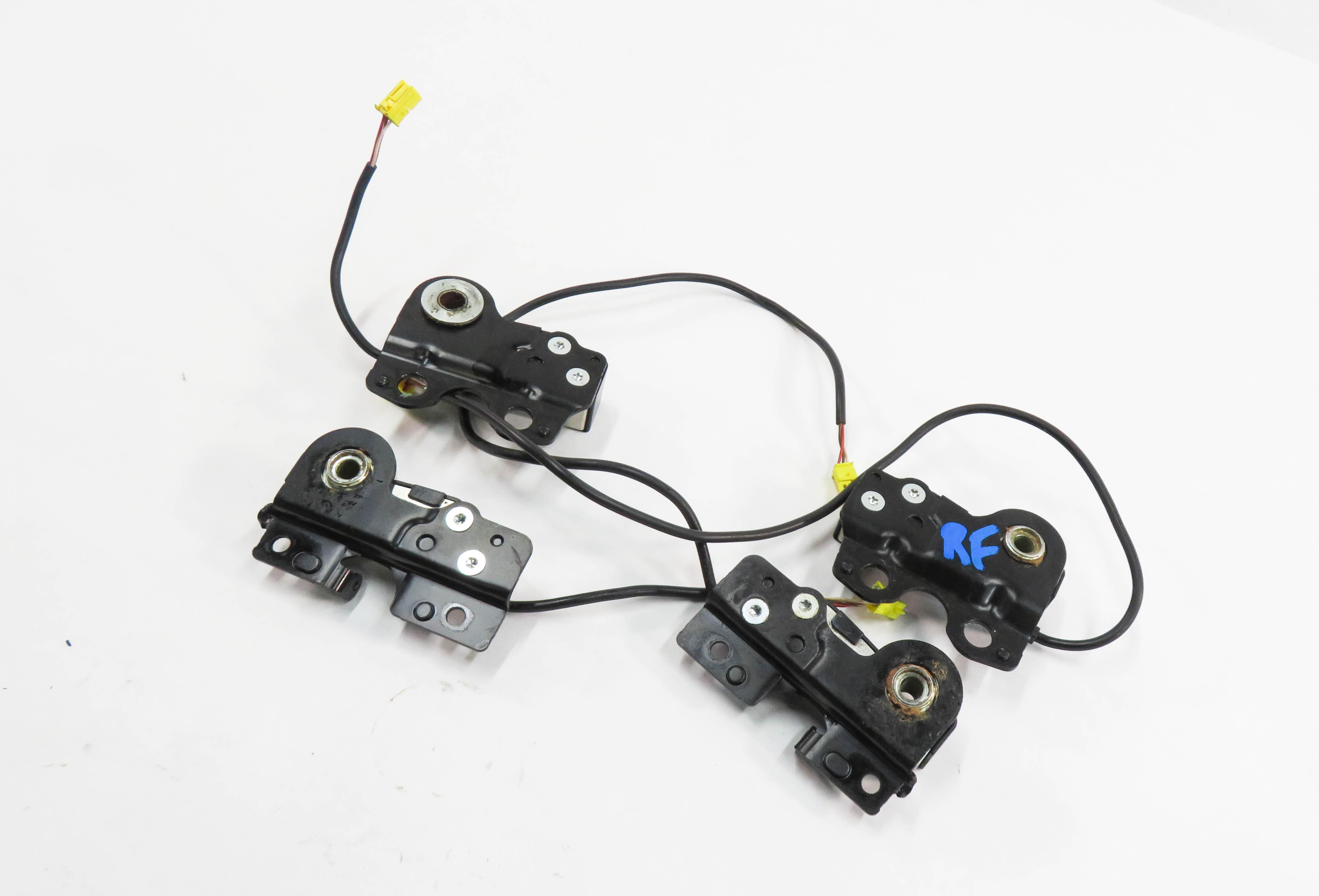 2008 MERCEDES BENZ CLS550 (W219) RIGHT FRONT PASSENGER SEAT WEIGHT SENSOR SET-4 — exact item pictured