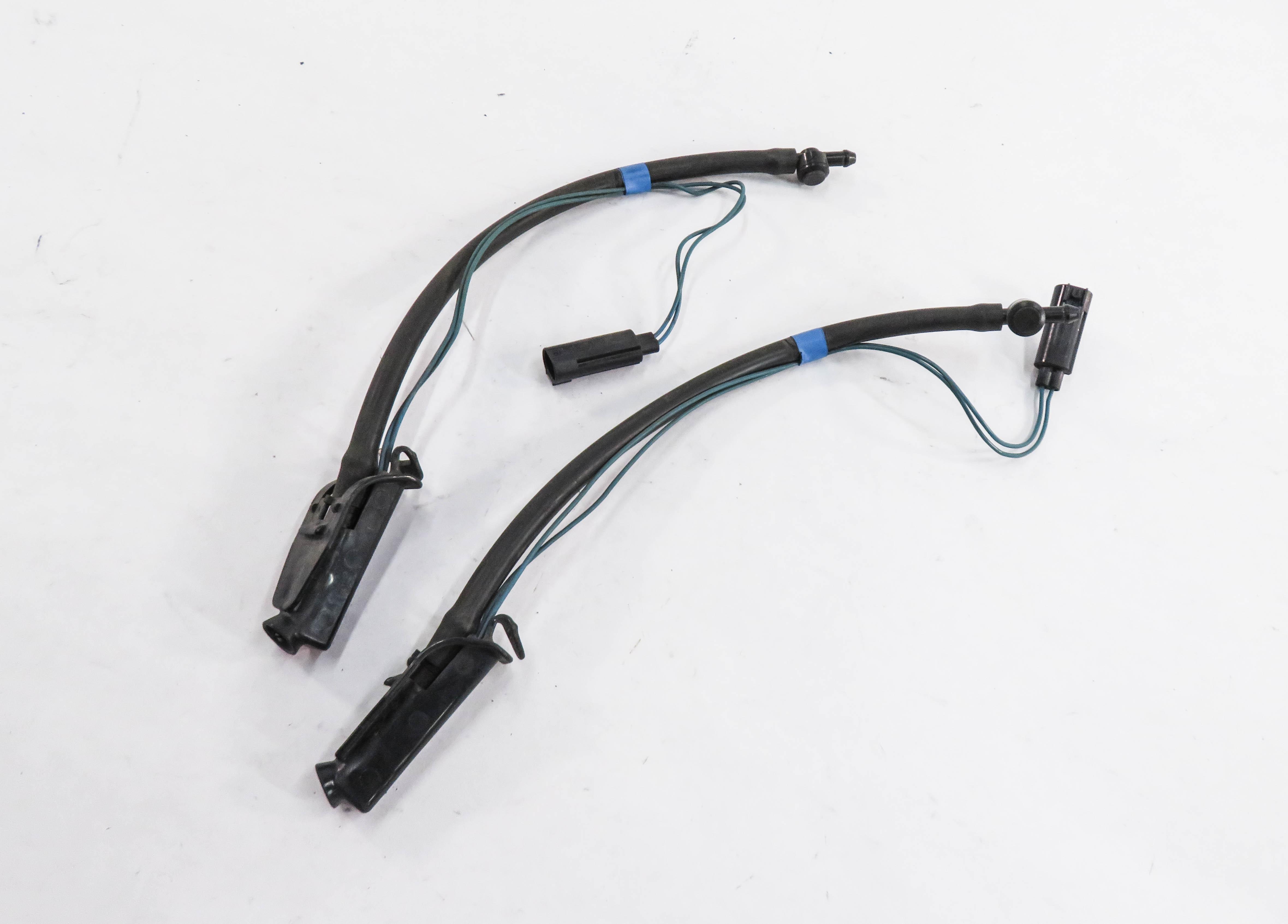 2015 RANGE ROVER SPORT (L494) FRONT WINDSHIELD WIPER SQUIRTER NOZZLE SET-2 — exact item pictured