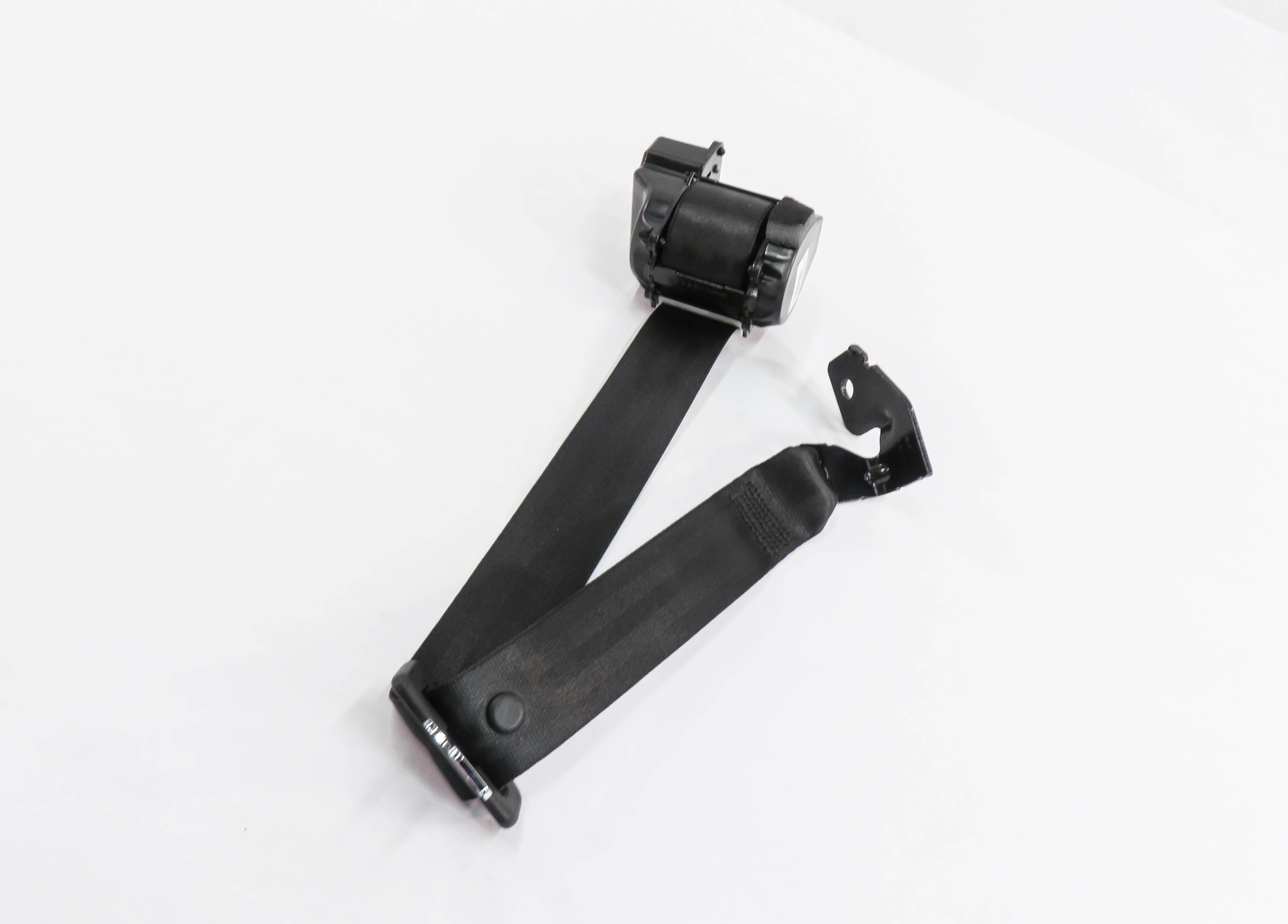 2015 RANGE ROVER SPORT (L494) REAR SEAT - CENTER SEATBELT RETRACTOR (BLACK) — exact item pictured