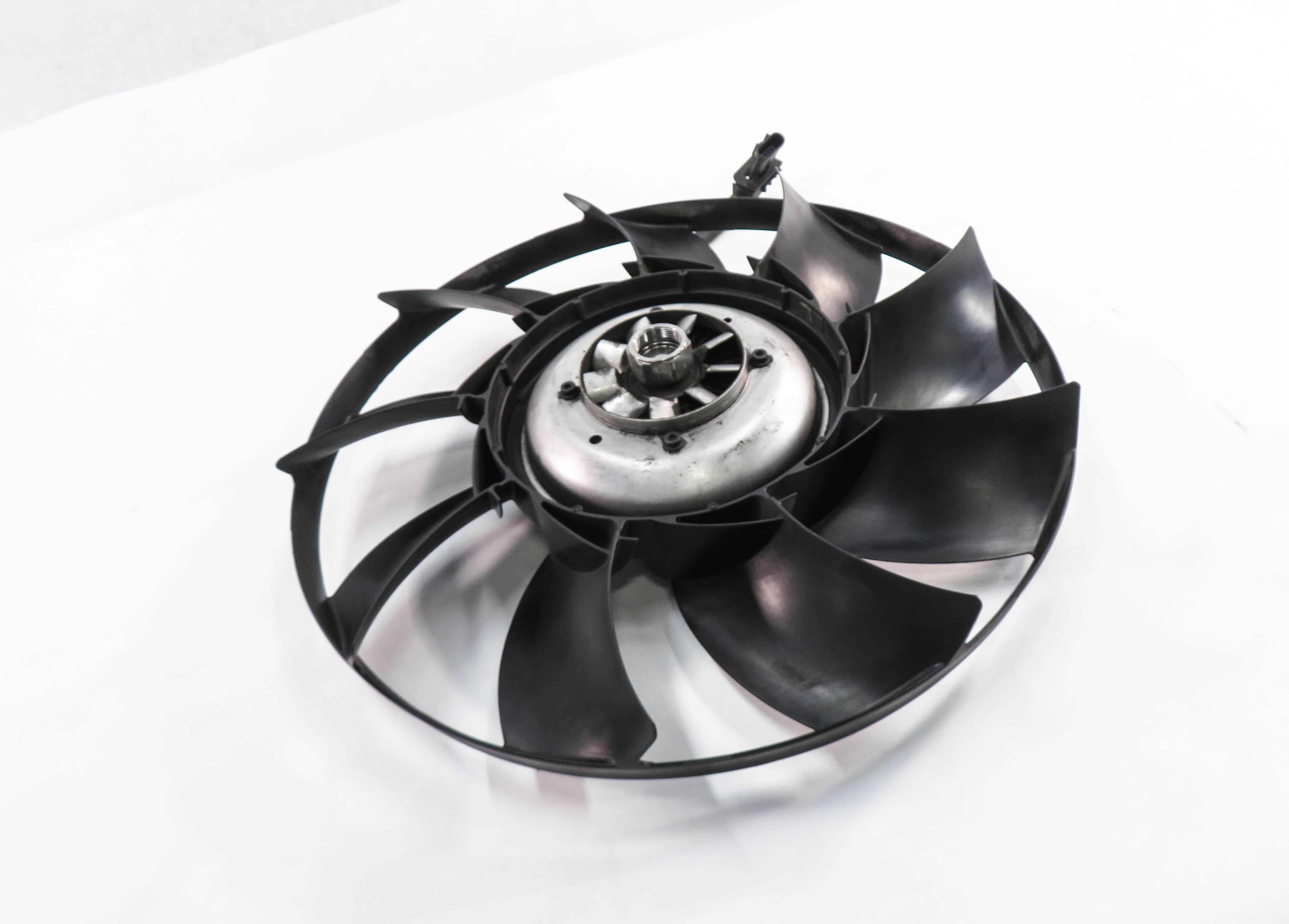 2010-2018 RANGE ROVER SPORT LR4 - 3.0L / 5.0L SUPERCHARGED ENGINE COOLING FAN — exact item pictured