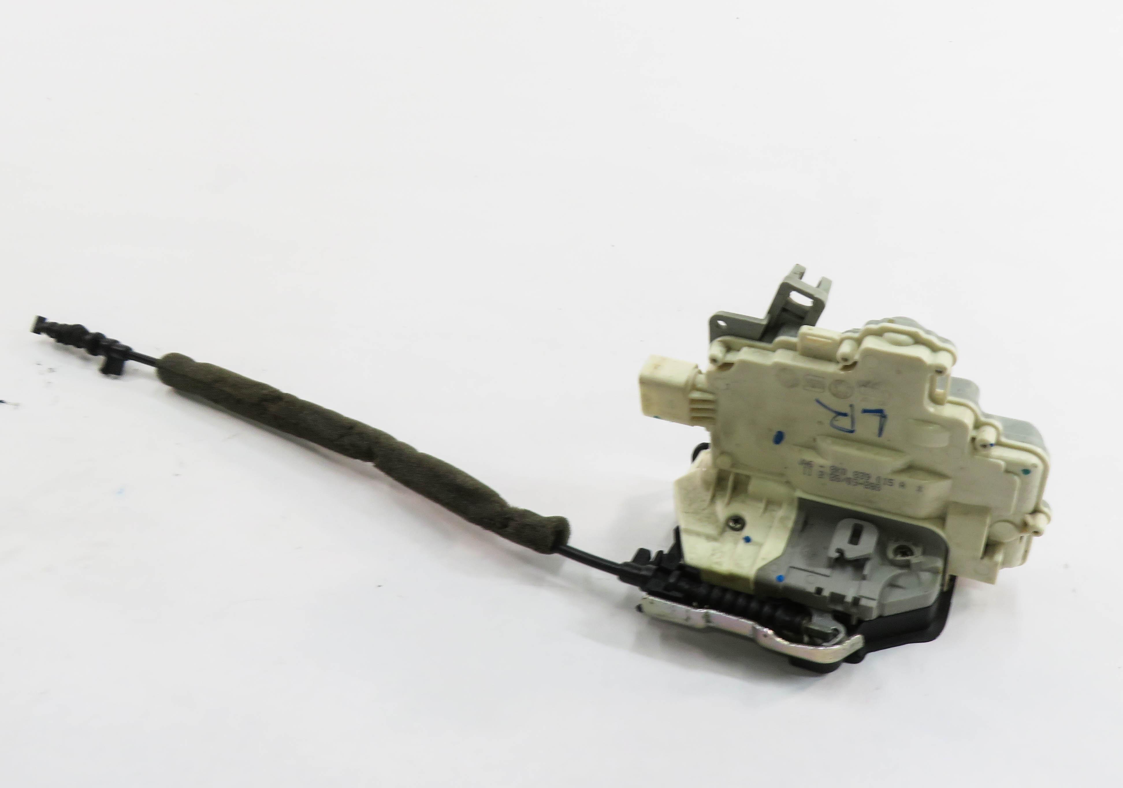 09-18 AUDI / PORSCHE - A4 S4 Q5 CAYENNE PANAMERA - LEFT REAR DOOR LOCK LATCH — exact item pictured