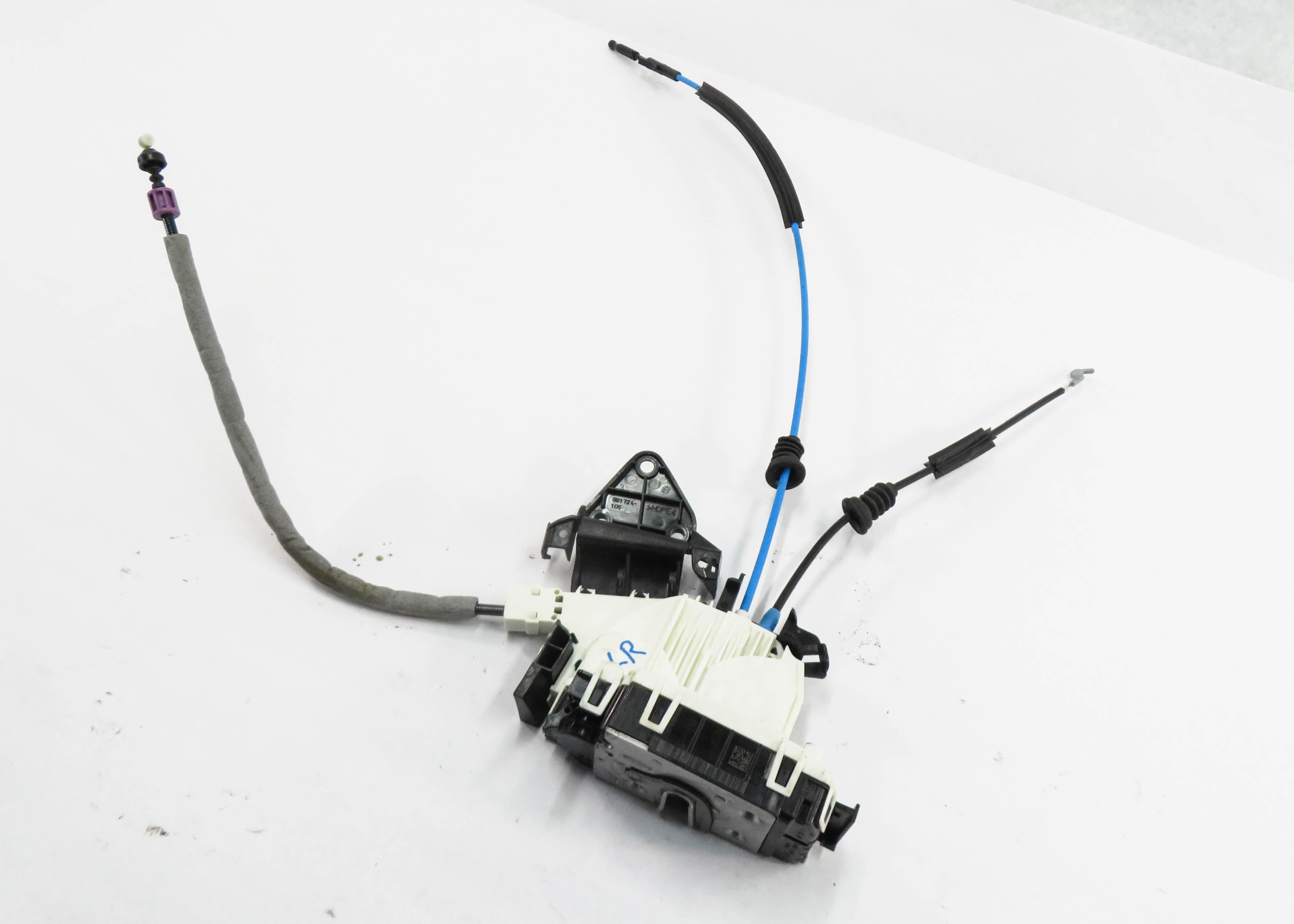 2010-2011 MERCEDES C300 C350 E350 E550 (W204 W212) LEFT REAR KEYLESS DOOR LATCH — exact item pictured