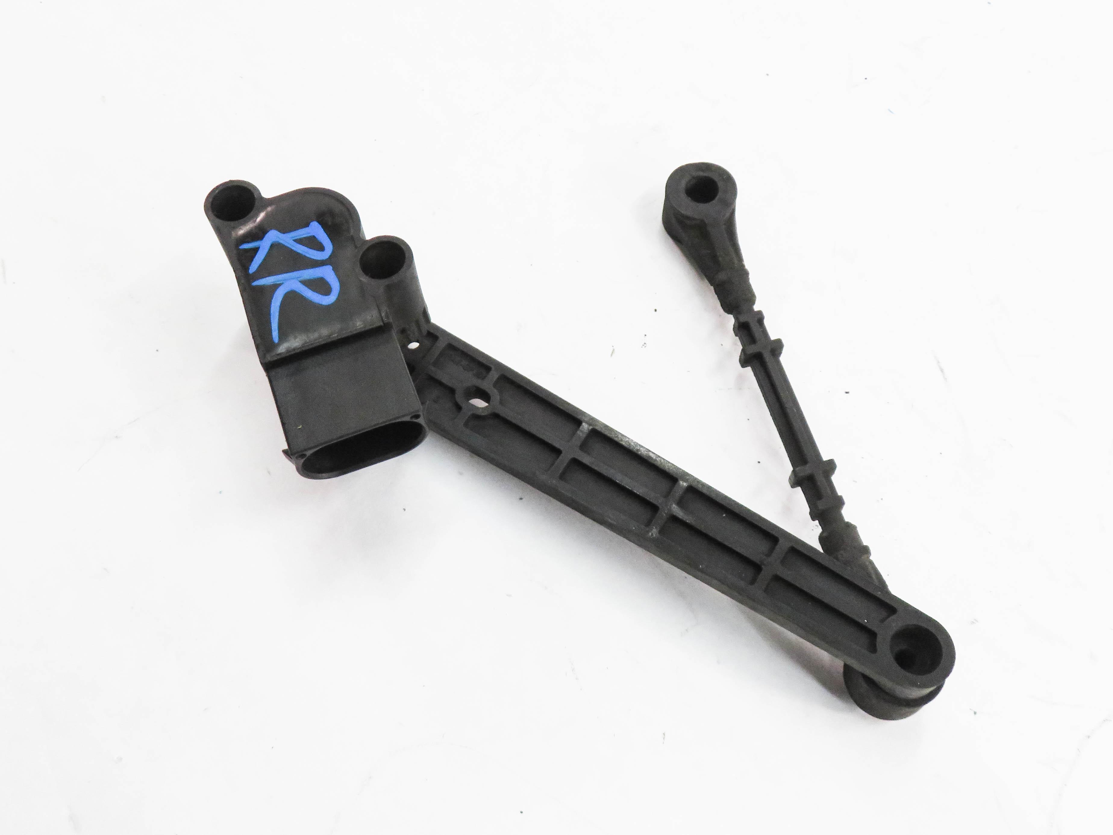 2010 RANGE ROVER (L322) RIGHT PASSENGER REAR SUSPENSION HEIGHT LEVEL SENSOR — exact item pictured