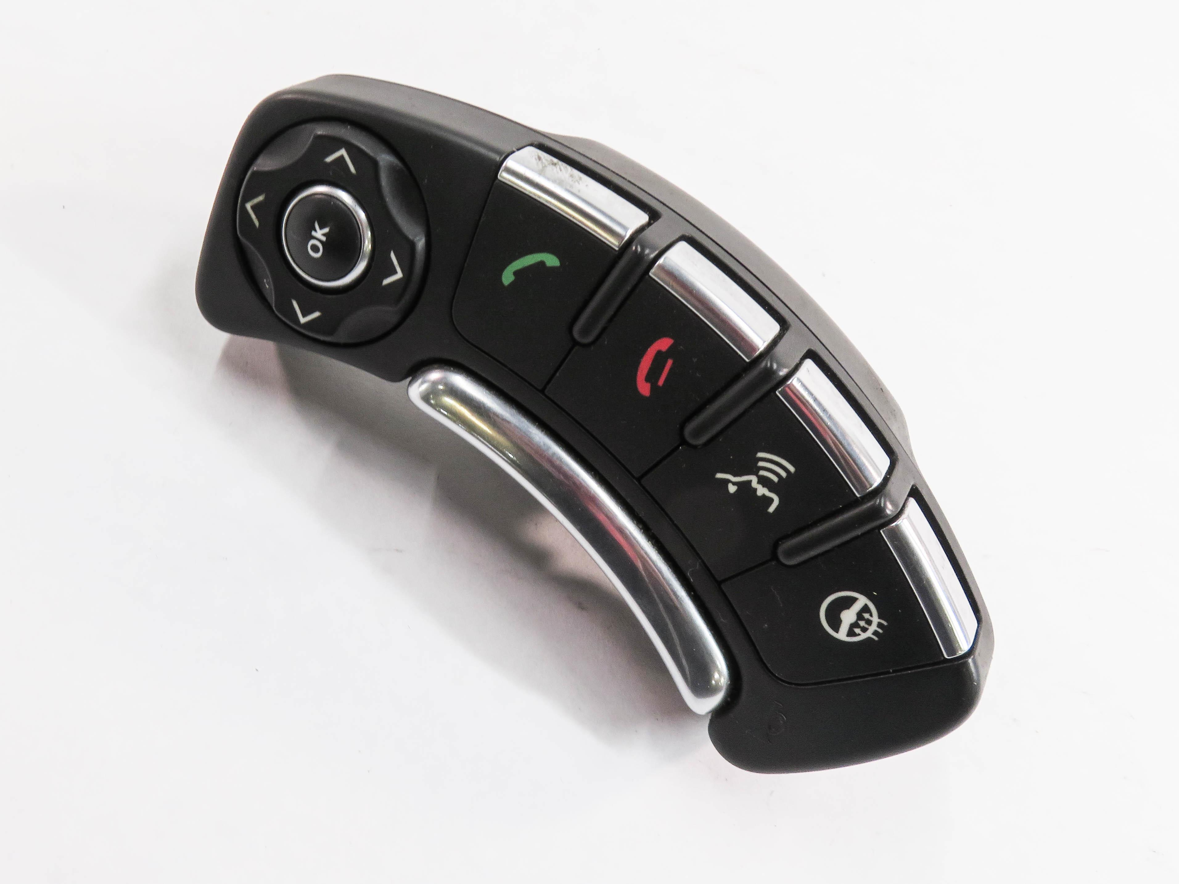 2010 RANGE ROVER (L322) RIGHT HEATED STEERING WHEEL PHONE SWITCH BUTTON — exact item pictured