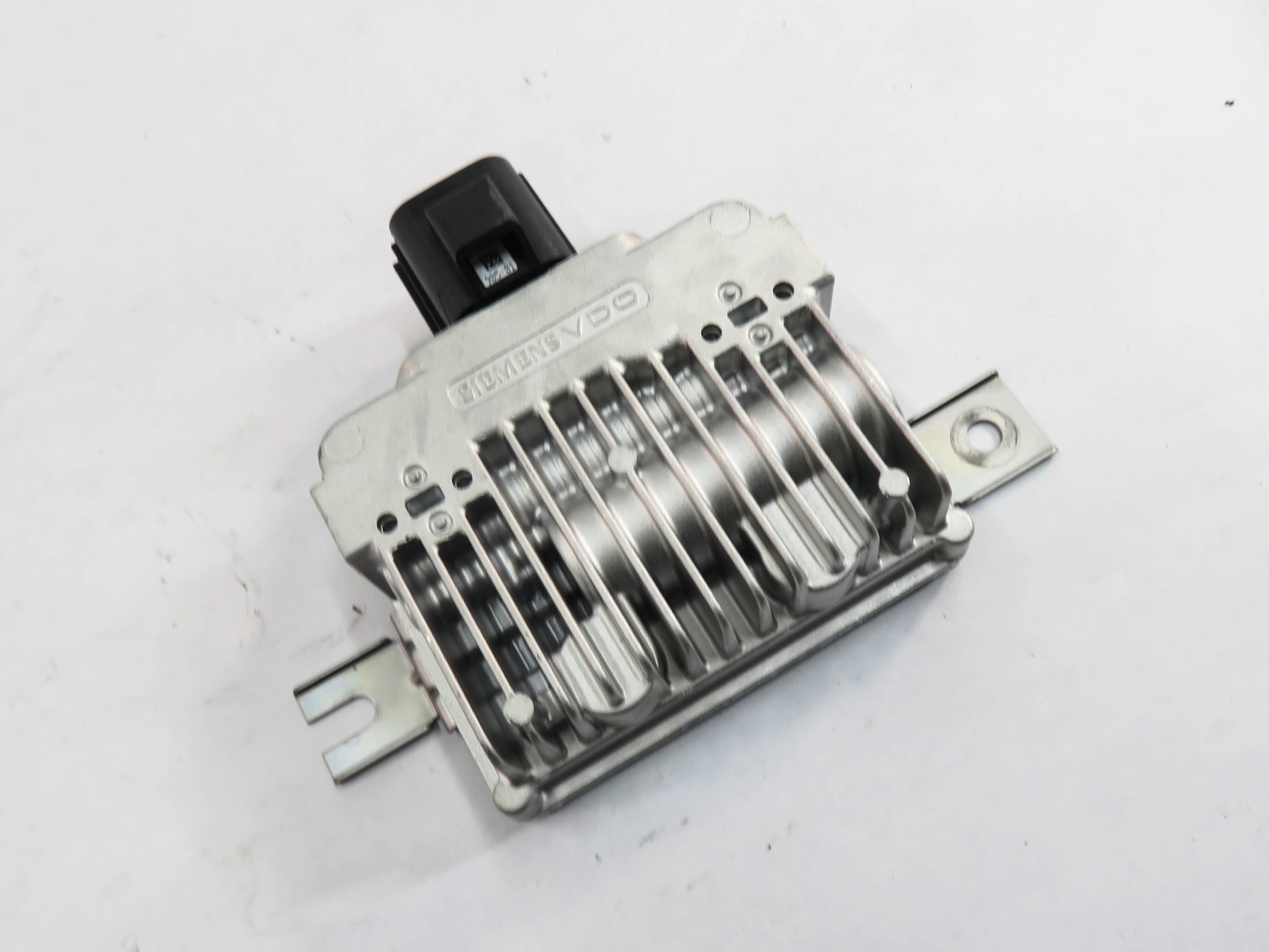 2010 RANGE ROVER (L322) FUEL PUMP CONTROL MODULE — exact item pictured