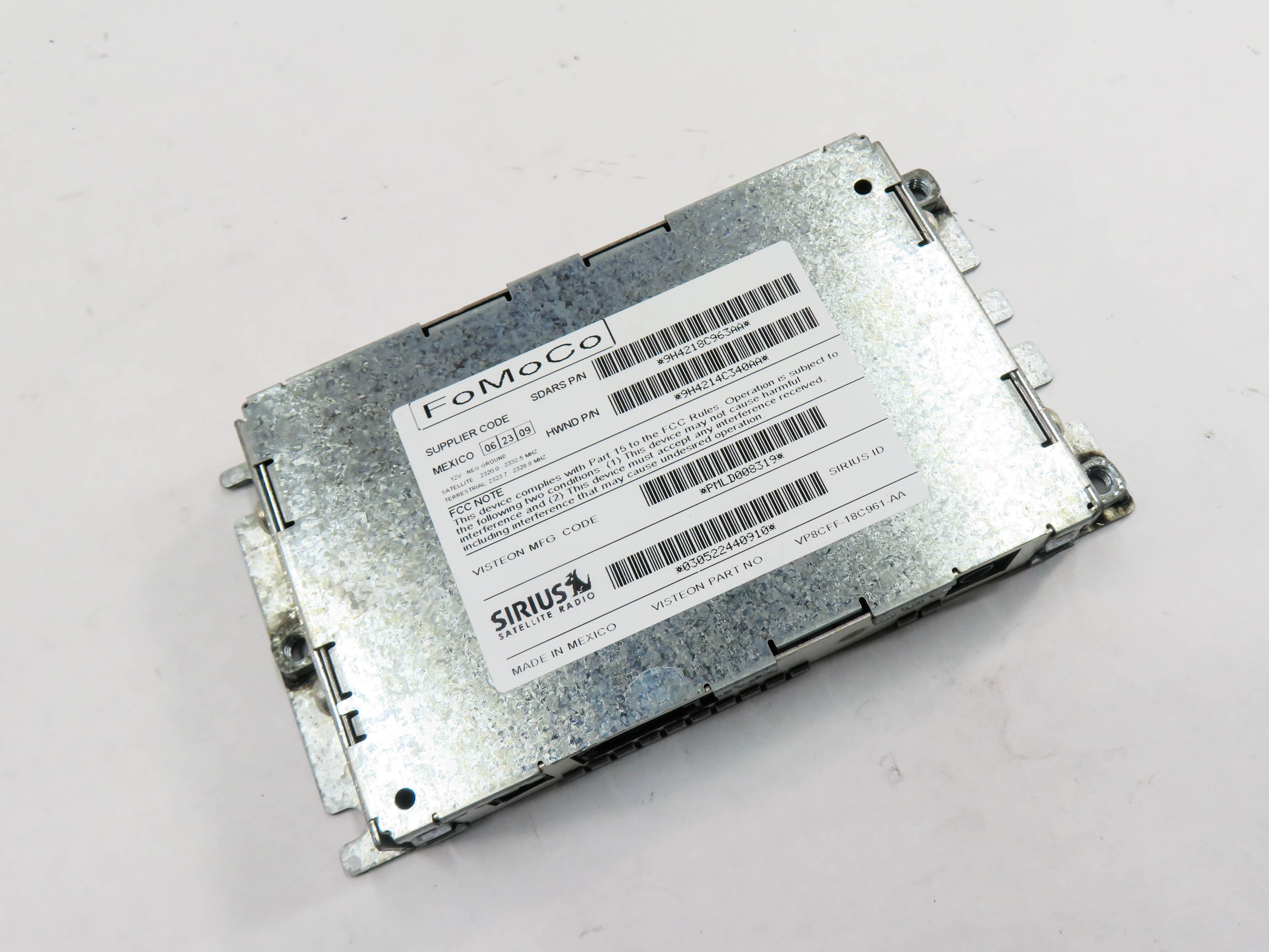 2007-2012 LR3 - RANGE ROVER SPORT (L320) SIRIUS SATELLITE RADIO RECEIVER MODULE — exact item pictured