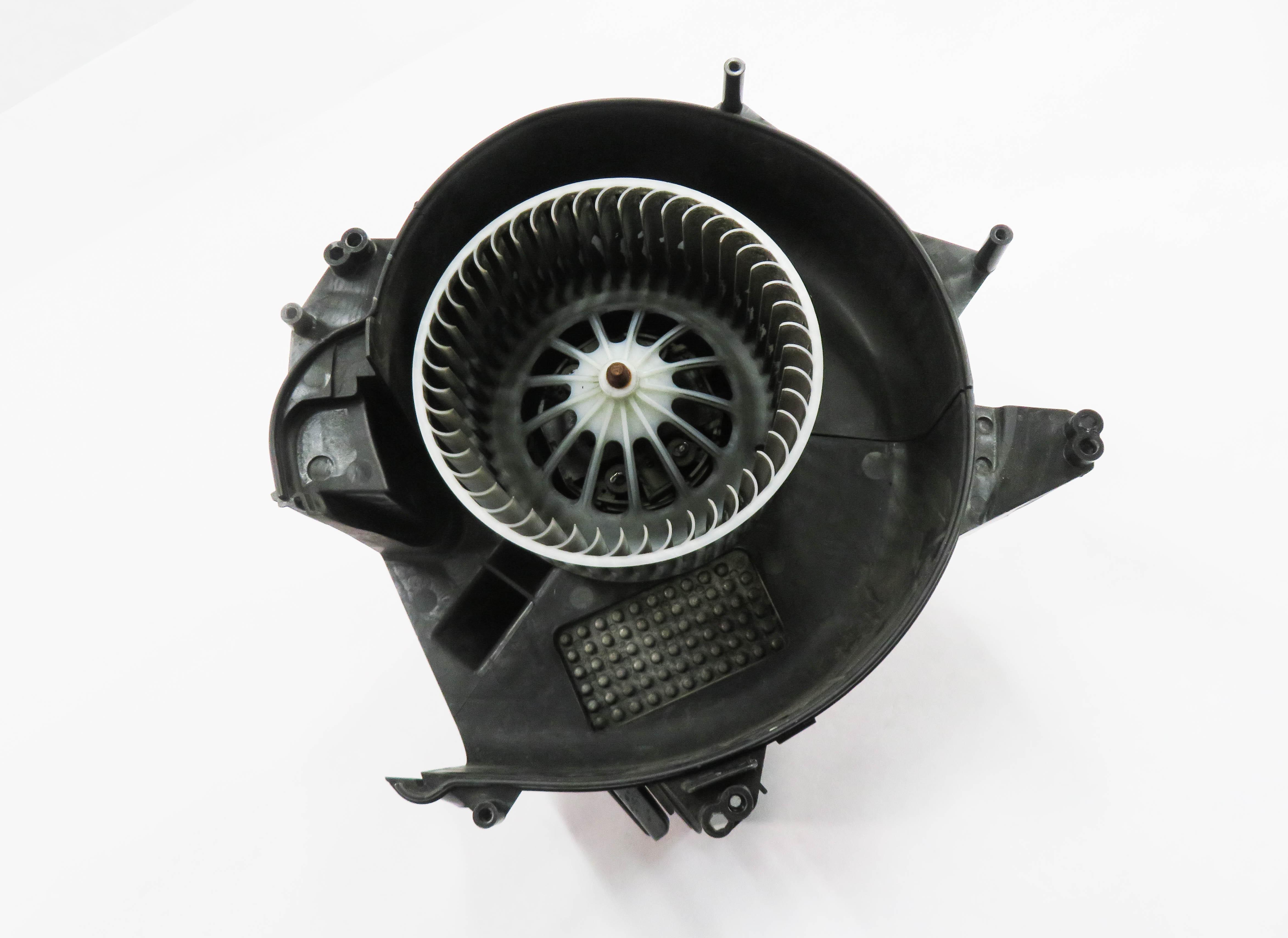 09-18 BMW 528i 535i 550i 640i M6 740i 750i 760i (F01 F06 F10 F12) BLOWER MOTOR — exact item pictured
