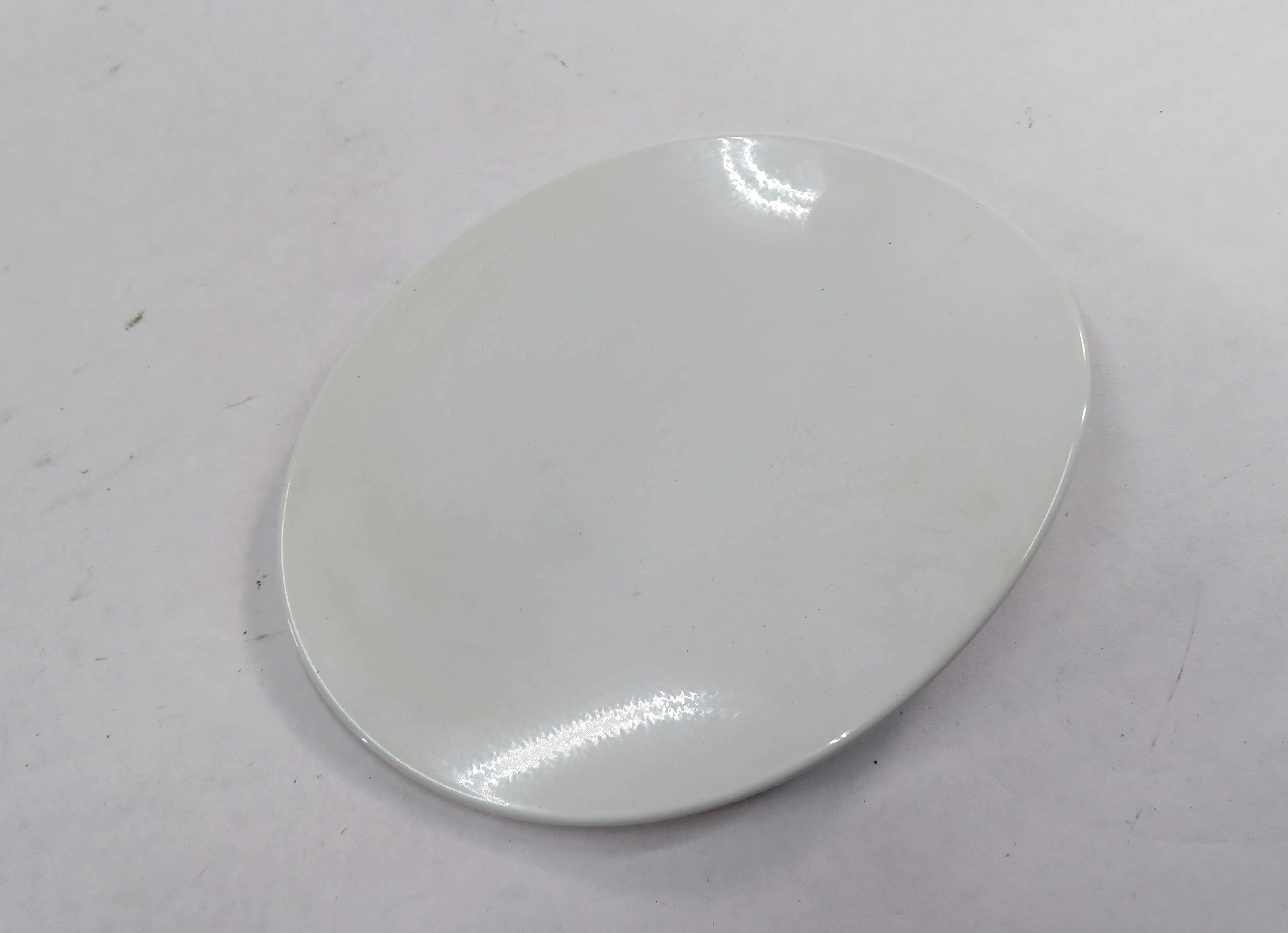 12-19 RANGE ROVER EVOQUE (L538) FUEL TANK DOOR COVER LID TRIM (FUJI WHITE 867) — exact item pictured