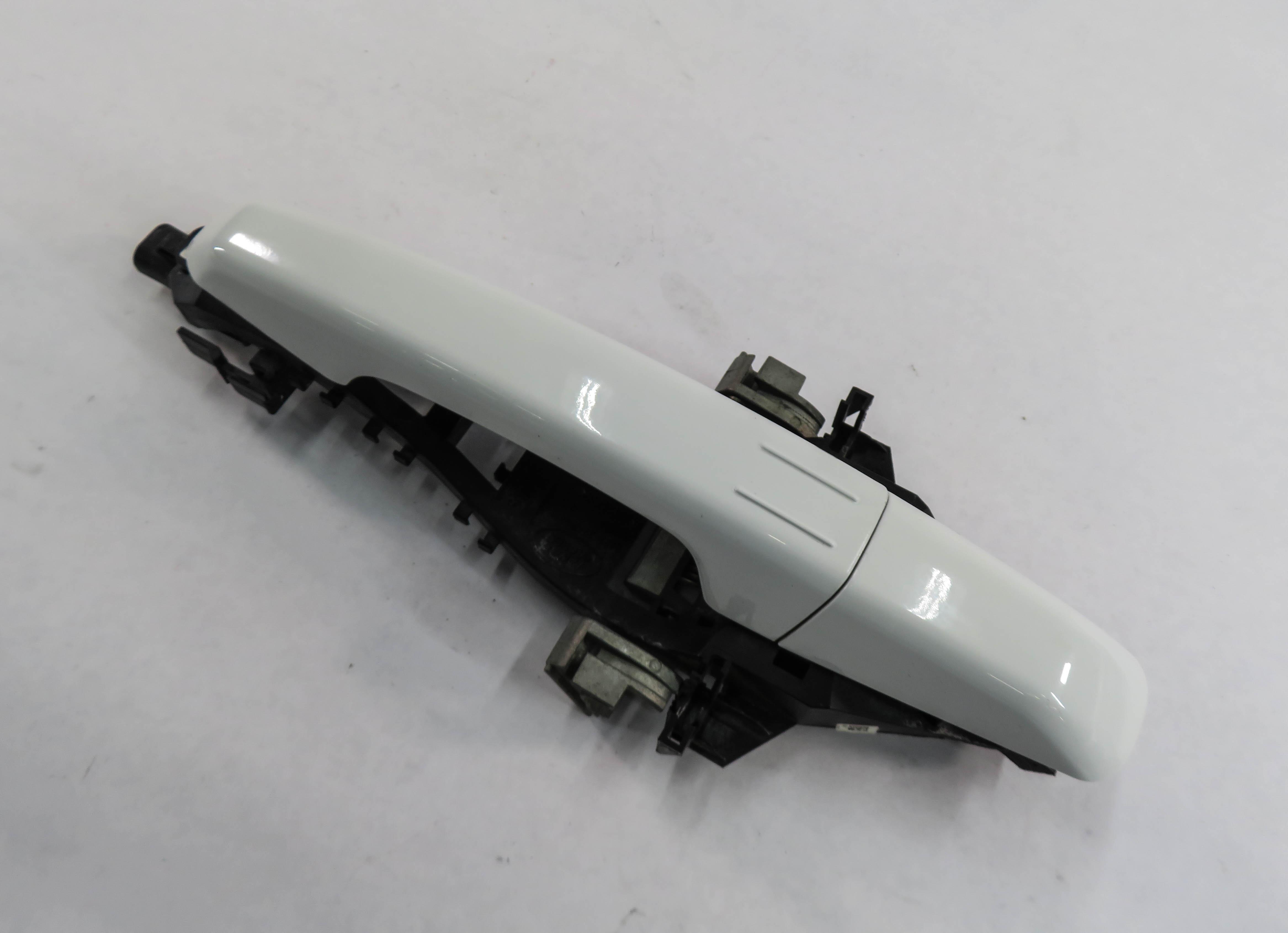 12-19 RANGE ROVER SPORT EVOQUE (L405 L494 L538) RIGHT REAR DOOR HANDLE (WHITE) — exact item pictured