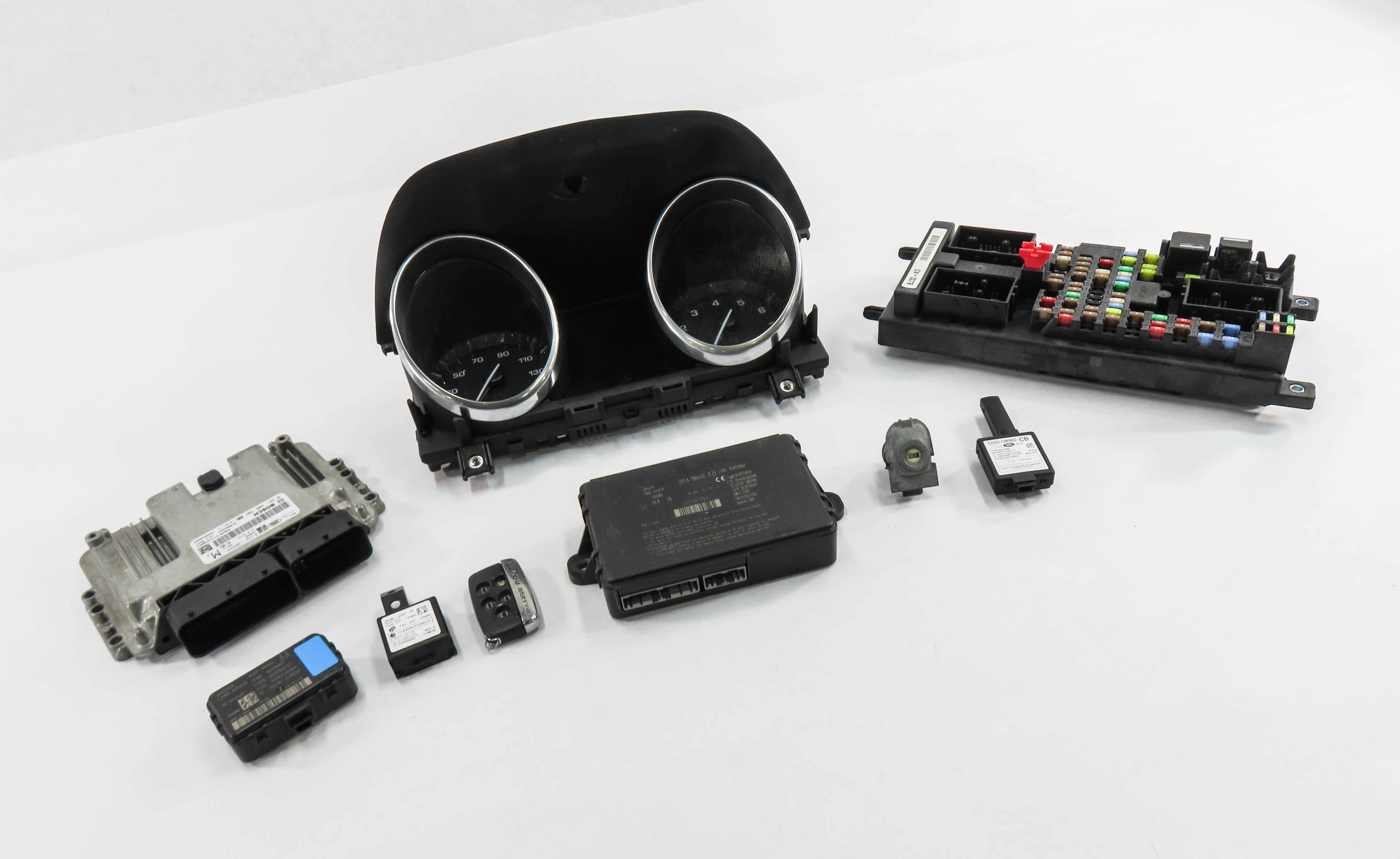2013 RANGE ROVER EVOQUE (L538) 2.0L TURBO ENGINE ECM IMMOBILIZER MODULE KEY SET — exact item pictured