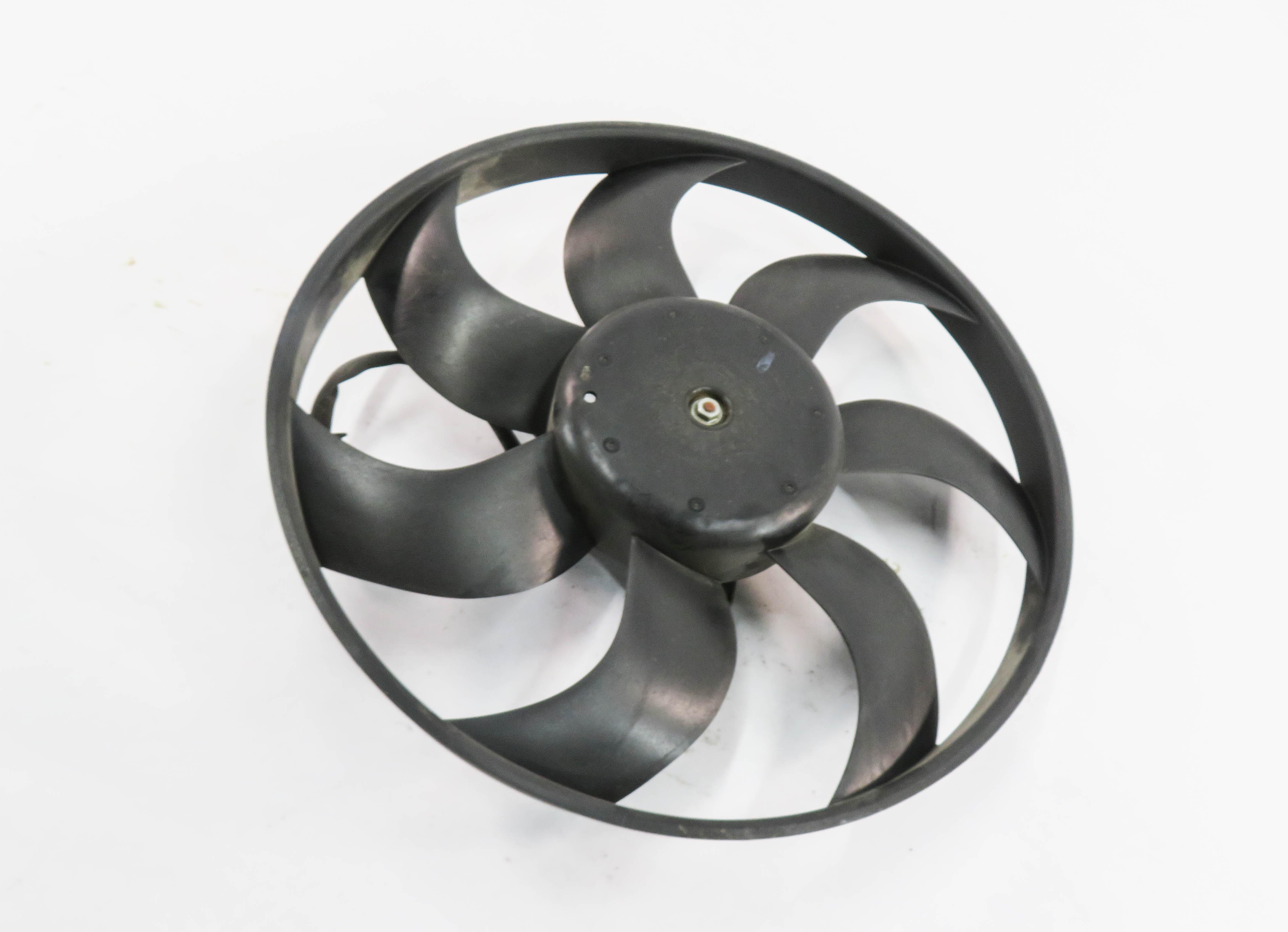 12-17 LR2 DISCOVERY SPORT RANGE ROVER EVOQUE (L538 L550) COOLING FAN (LARGE) — exact item pictured