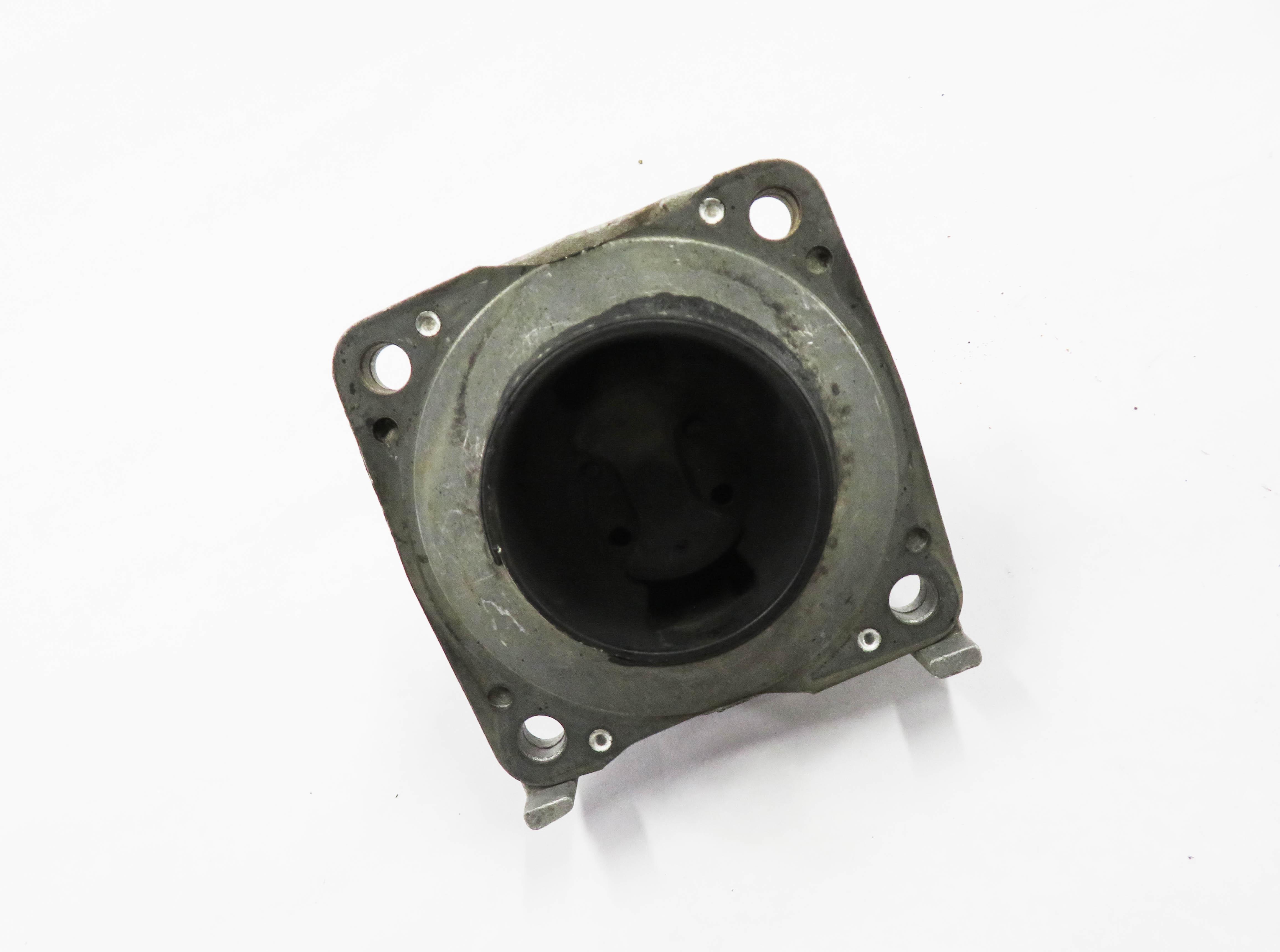 2014 MERCEDES GL550 (X166) 4.6L M278 ENGINE - TRANSMISSION MOUNT BRACKET — exact item pictured