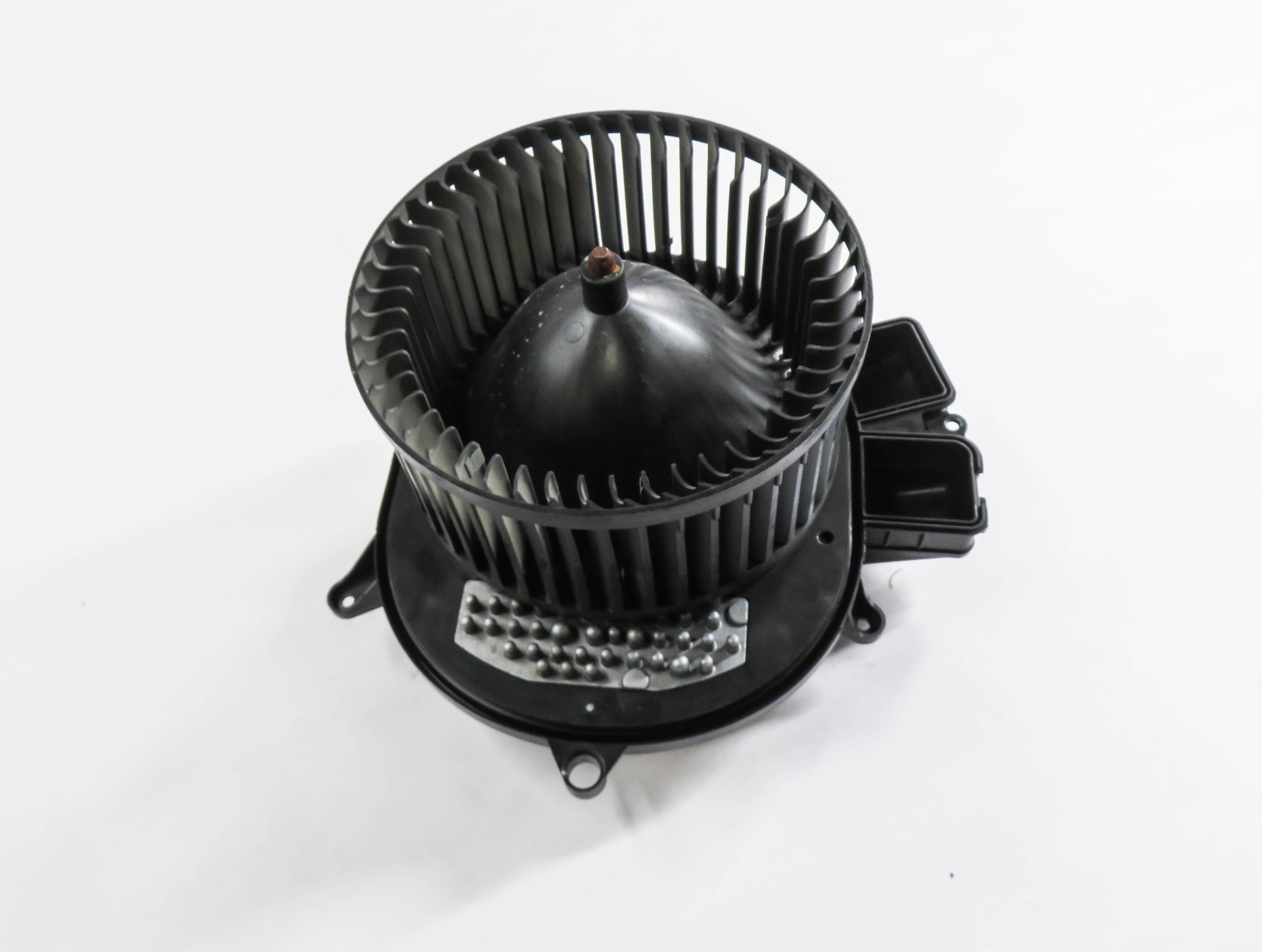 12-19 MERCEDES GLE GL350 GL450 GL550 ML350 ML550 (W166 X166) FRONT BLOWER MOTOR — exact item pictured