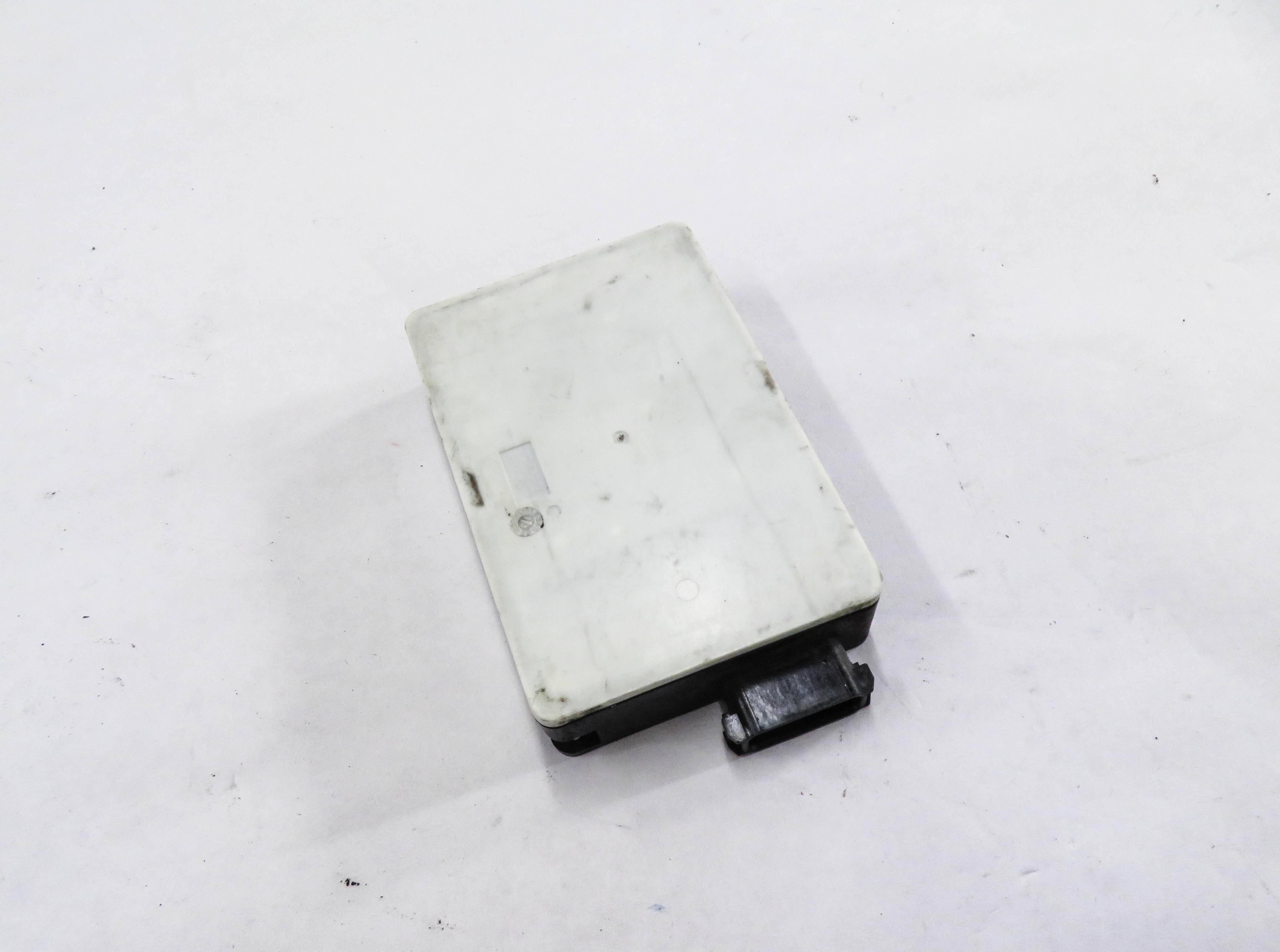 2014 MERCEDES GL550 (X166) BLIND SPOT RADAR DISTRONIC SENSOR CONTROL MODULE — exact item pictured
