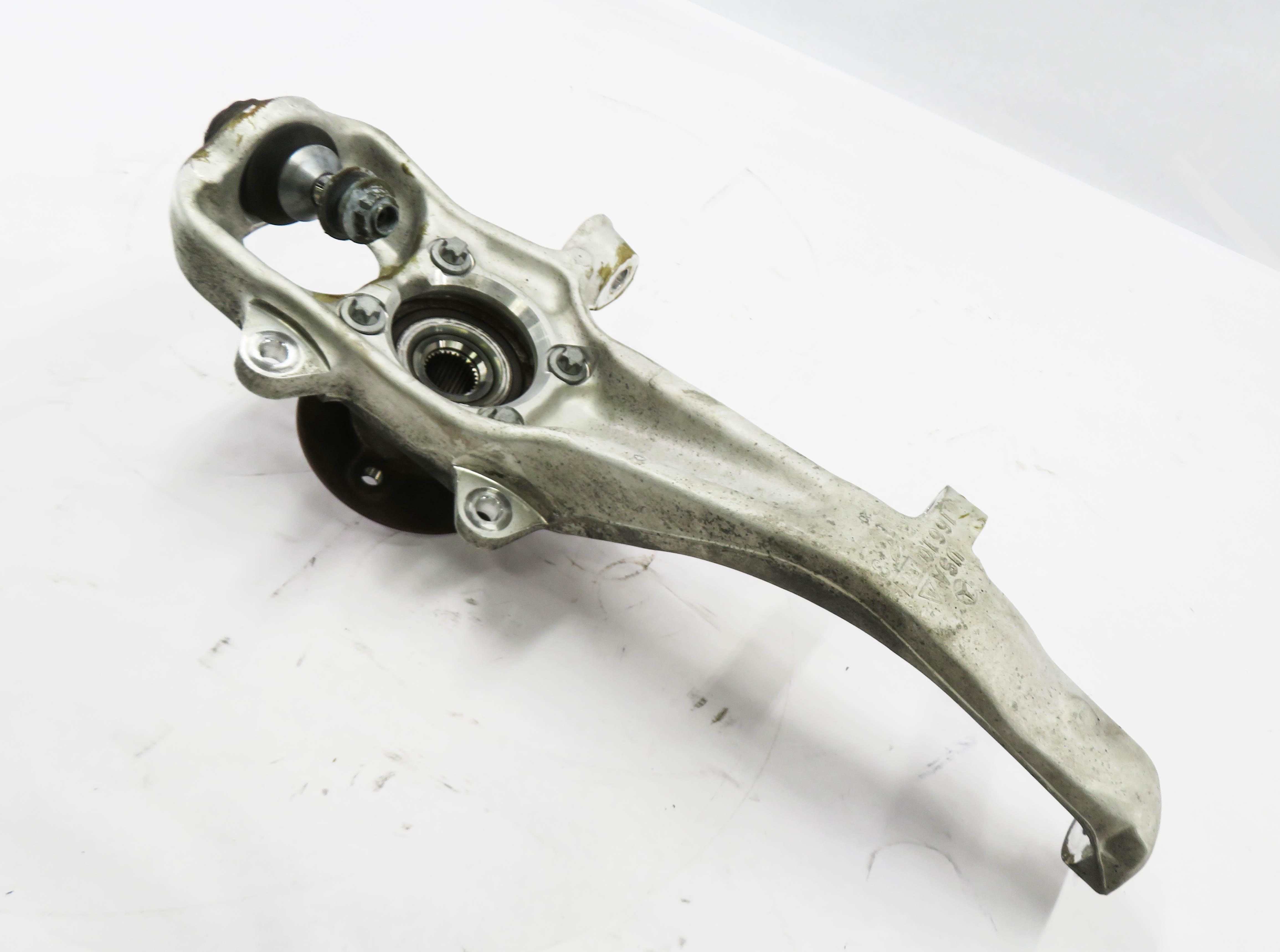 12-19 MERCEDES GL350 GL550 ML350 ML550 (W166 X166) RIGHT FRONT SPINDLE KNUCKLE — exact item pictured