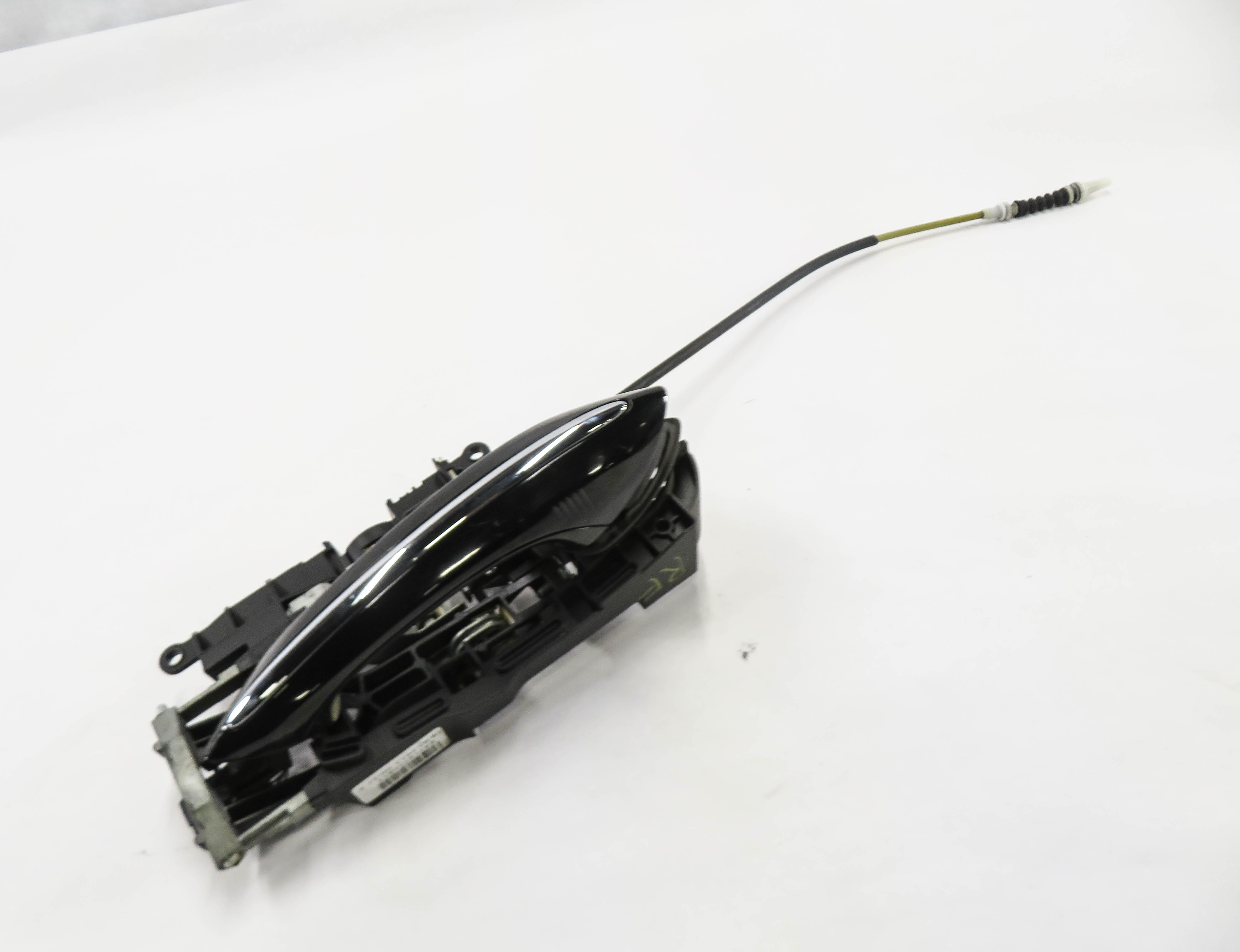 09-18 BMW 528i 535i 550i 740i 750i 760i RIGHT FRONT COMFORT DOOR HANDLE (BLACK) — exact item pictured