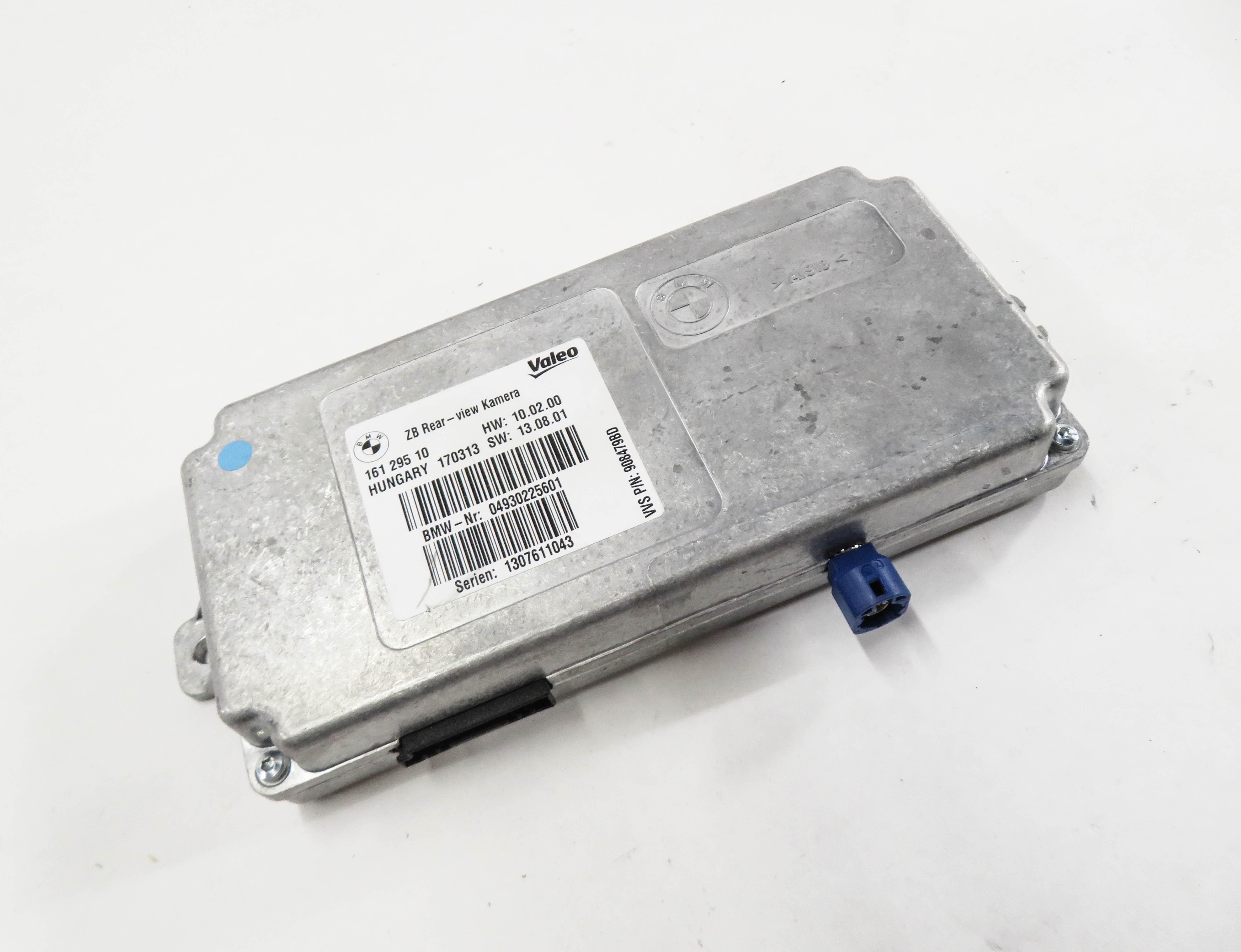 10-19 BMW 328i 330i 335i 528i 535i 550i 740i 750i M3 M4 - REARVIEW CAMERA MODULE — exact item pictured