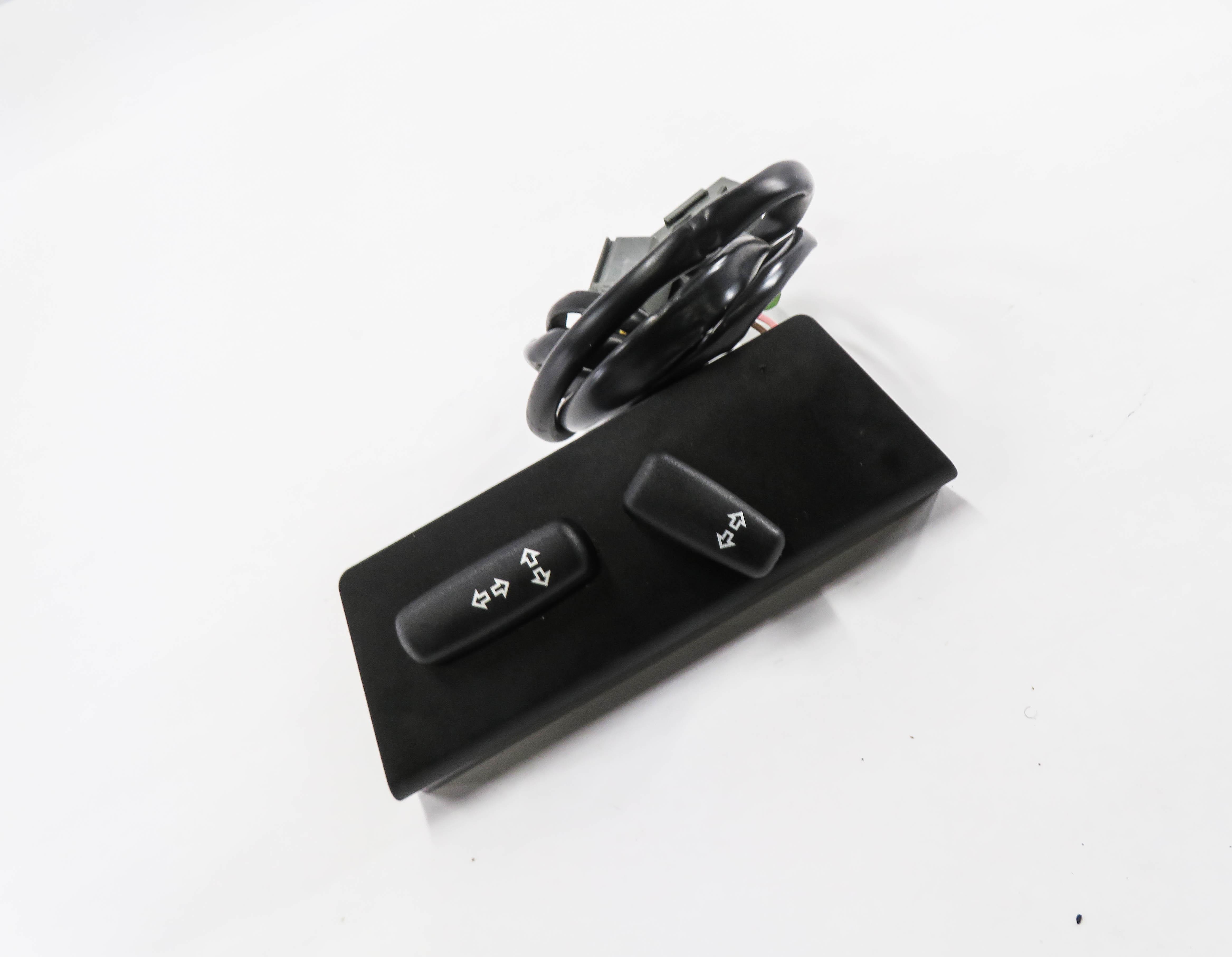 2006 RANGE ROVER SPORT (L320) RIGHT FRONT PASSENGER SEAT ADJUSTMENT SWITCH — exact item pictured