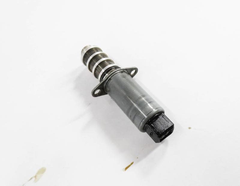 2008 PORSCHE CAYENNE (957) 4.8L M48 V8 ENGINE VVT VARIABLE VALVE TIMING SOLENOID — exact item pictured