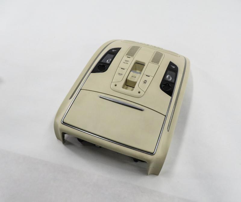 2011 AUDI A8 (D4 4H) DOMELIGHT MAP READING COURTESY DOME LIGHT LAMP (BEIGE) — exact item pictured