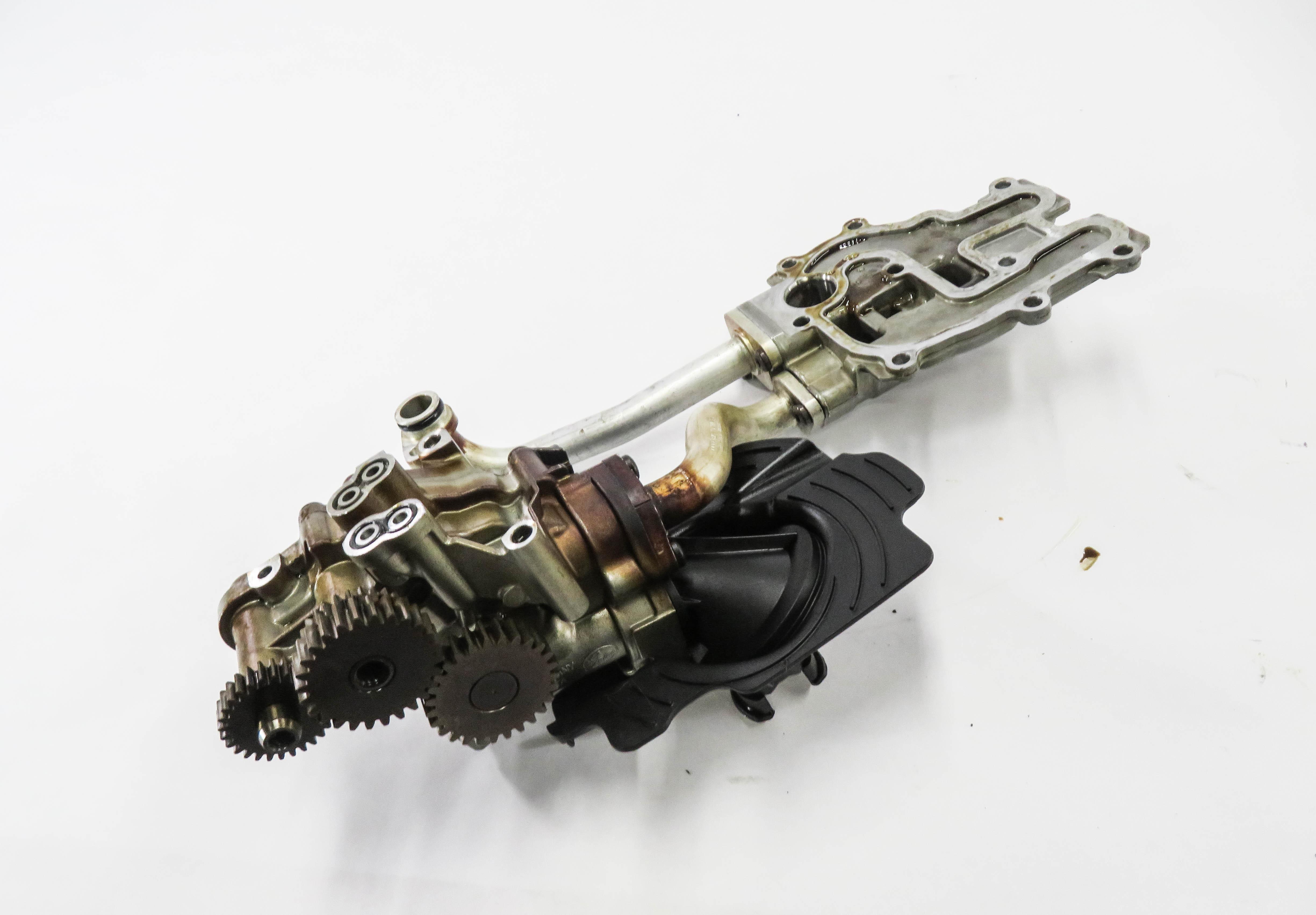 2011 AUDI A8 (D4 4H) 4.2L CDRA V8 ENGINE - OIL PUMP — exact item pictured