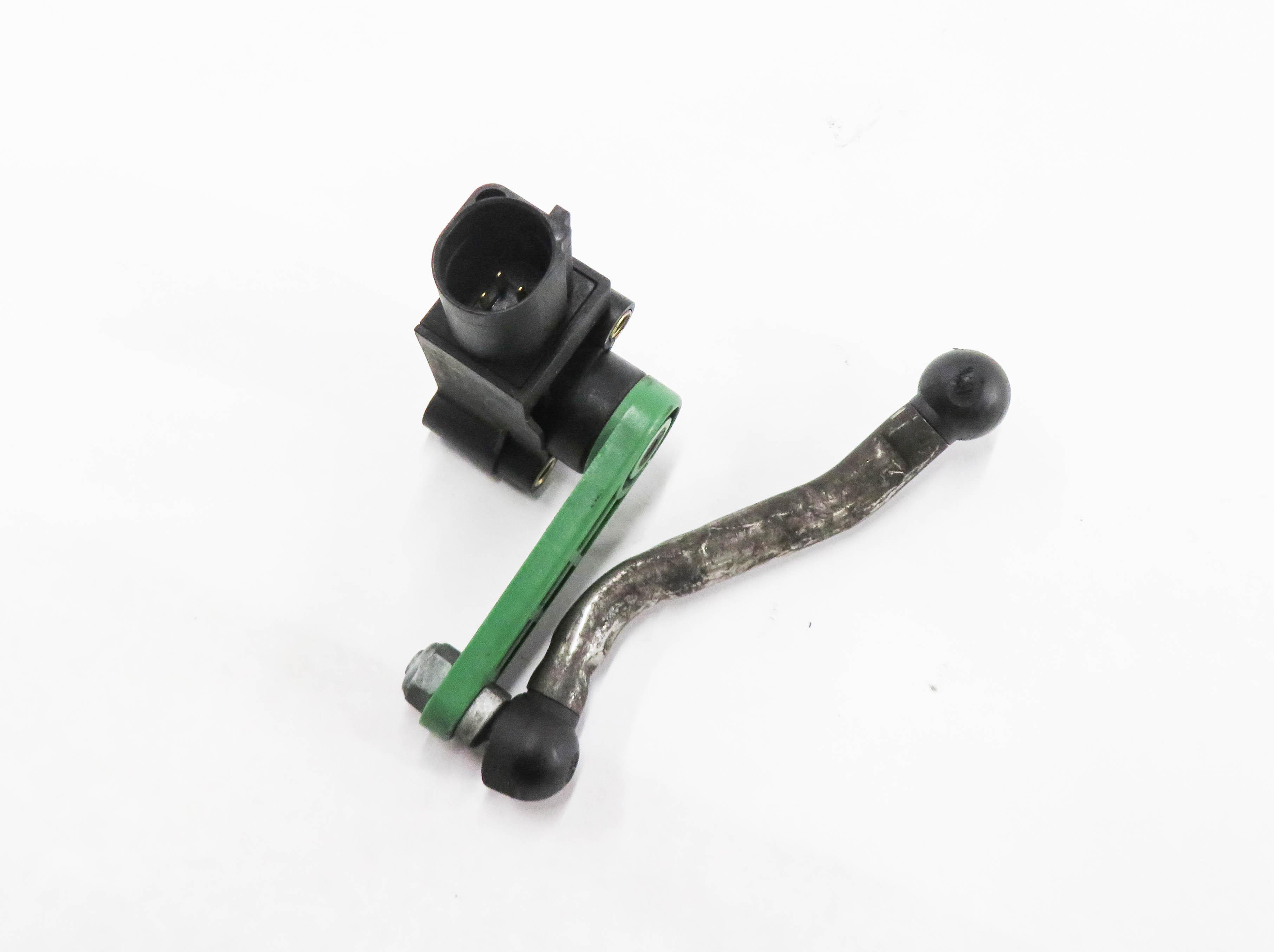 2009 AUDI A4 (B8 8K) LEFT FRONT DRIVER SUSPENSION HEIGHT LEVEL SENSOR — exact item pictured