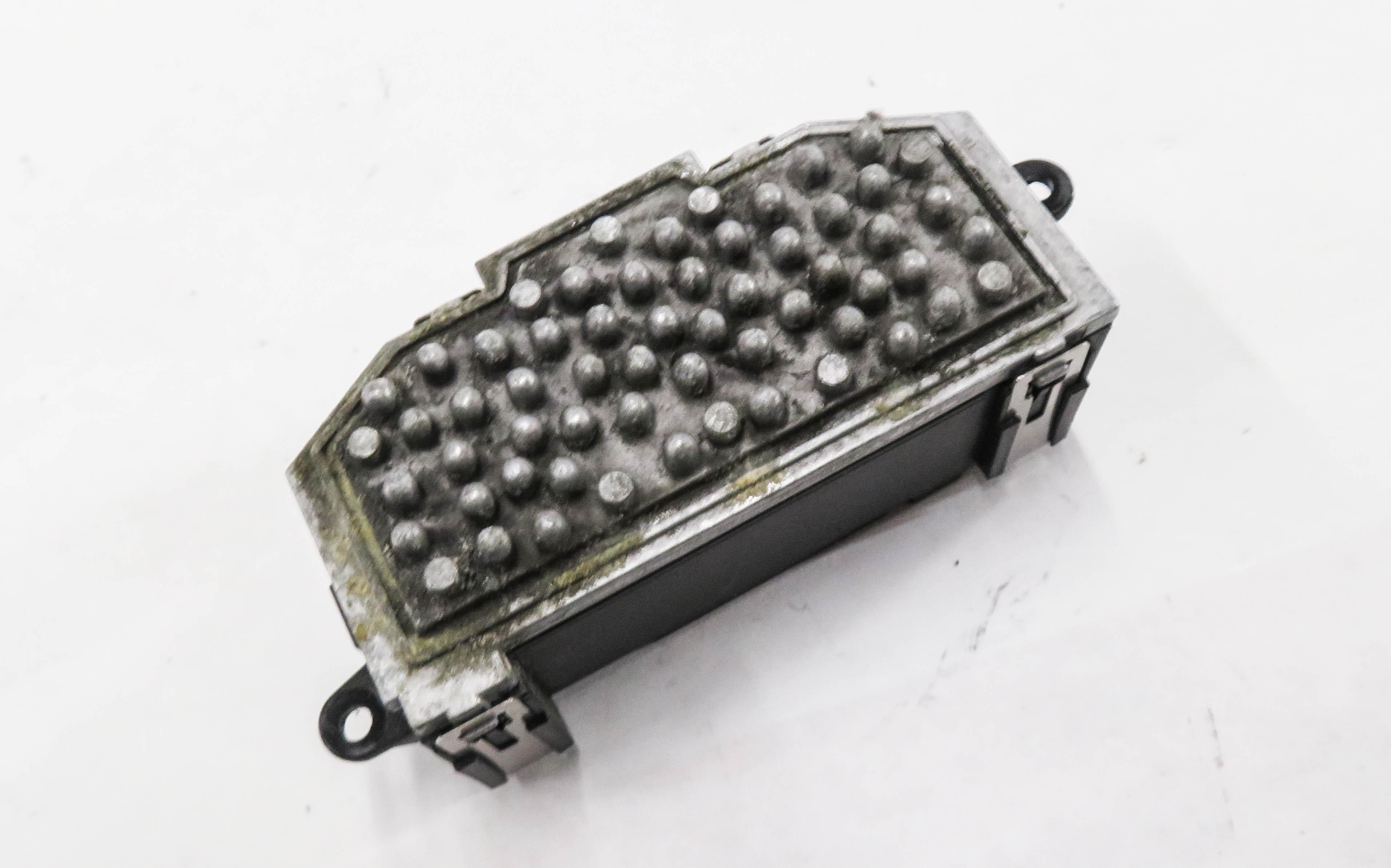 2009 AUDI A4 (B8 8K) FRONT HEATER A/C BLOWER FAN MOTOR SPEED RESISTOR — exact item pictured