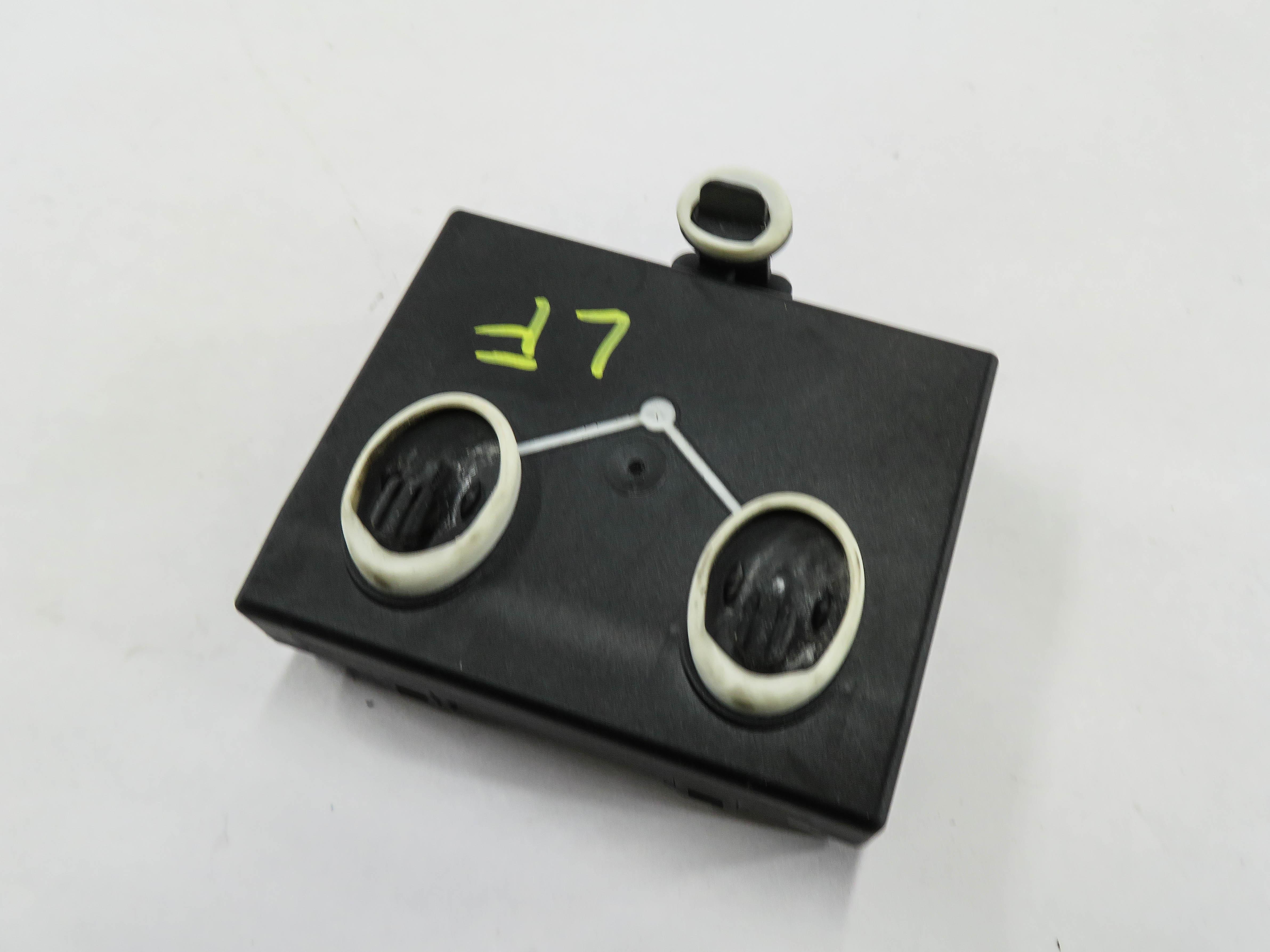 2011 PORSCHE CAYENNE (958) LEFT FRONT DRIVER DOOR CONTROL MODULE — exact item pictured