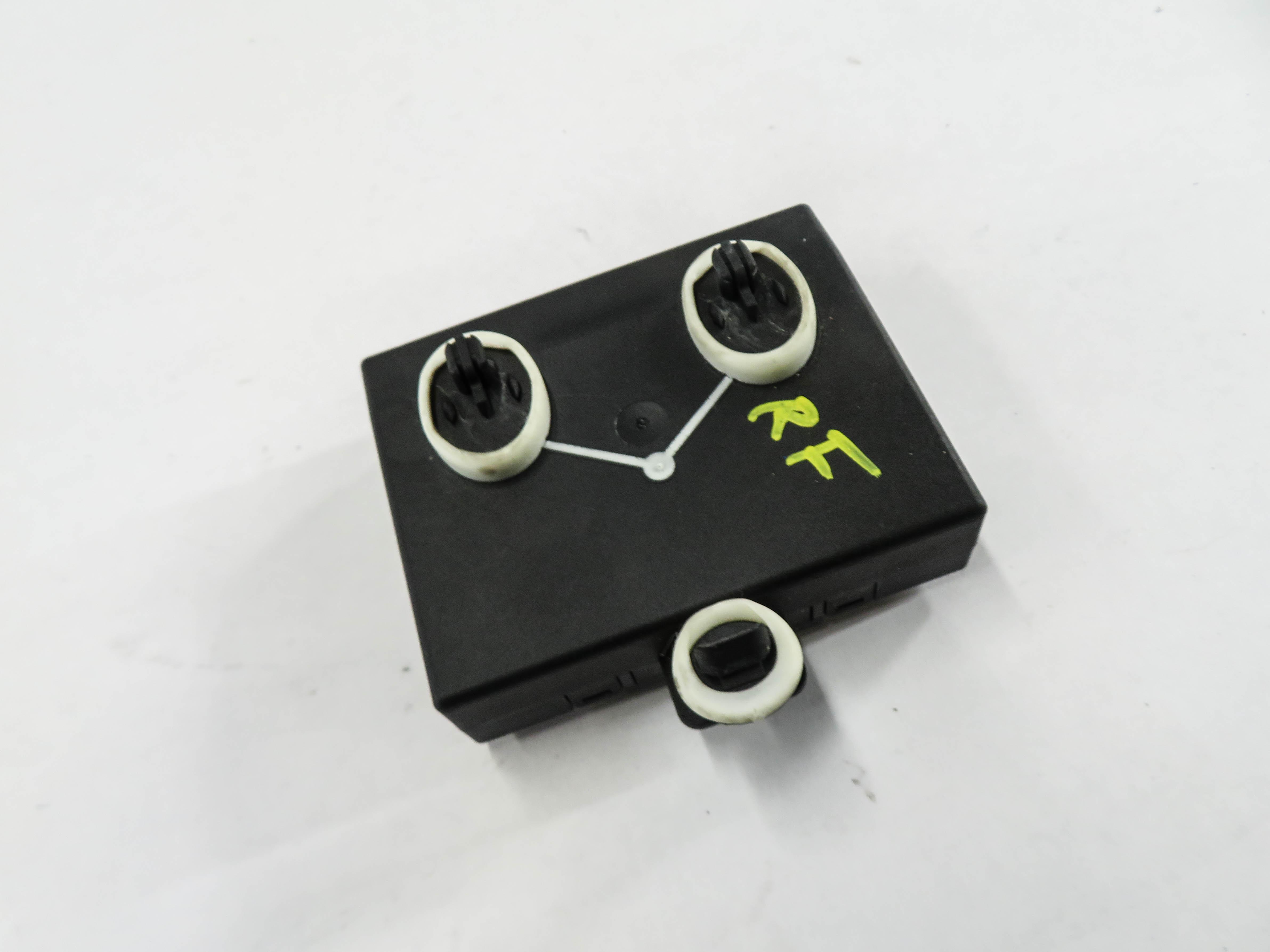 2011 PORSCHE CAYENNE (958) RIGHT FRONT PASSENGER DOOR CONTROL MODULE — exact item pictured