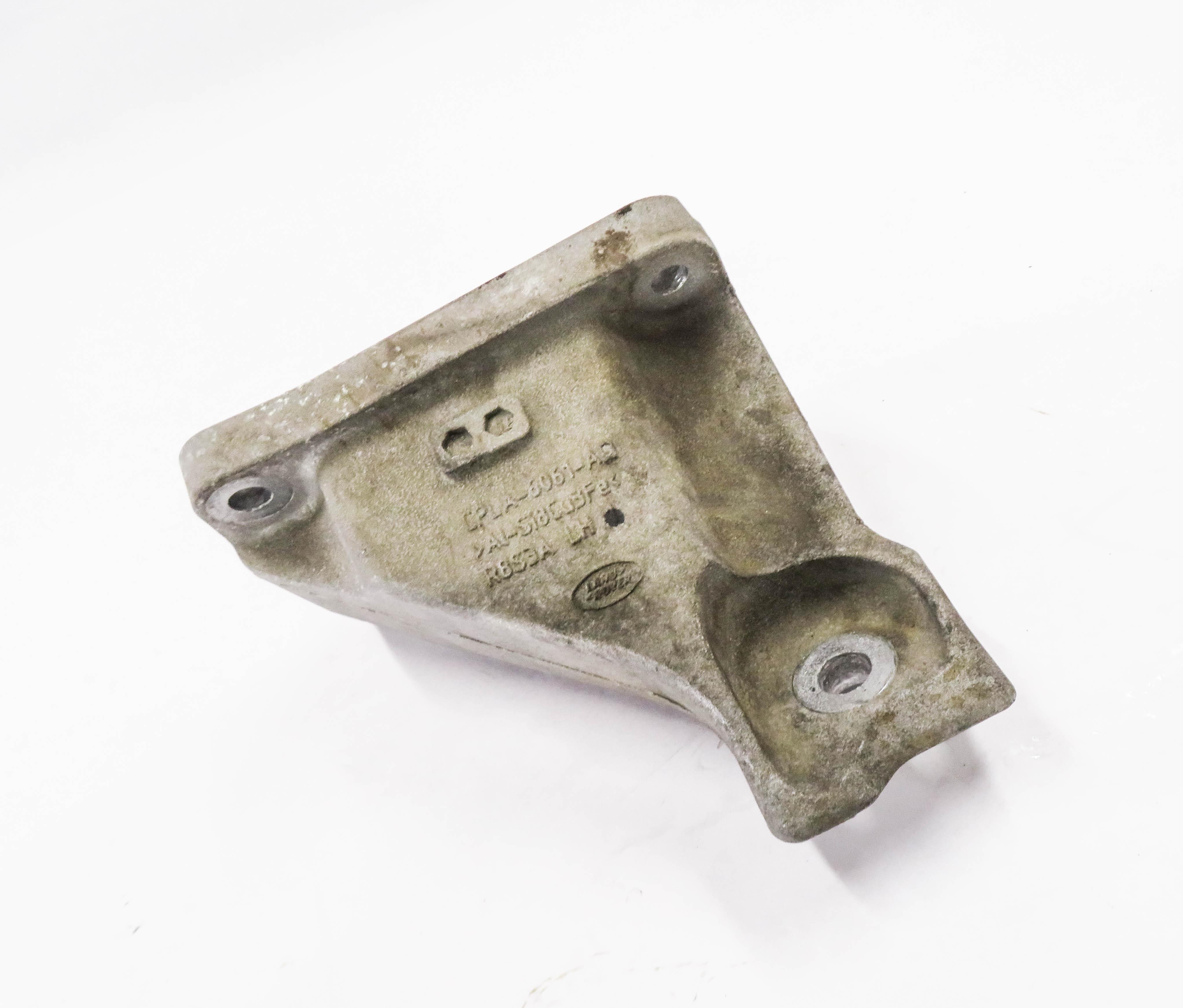 2013 RANGE ROVER (L405) 5.0L AJ133 V8 ENGINE - LEFT MOTOR MOUNT BRACKET — exact item pictured