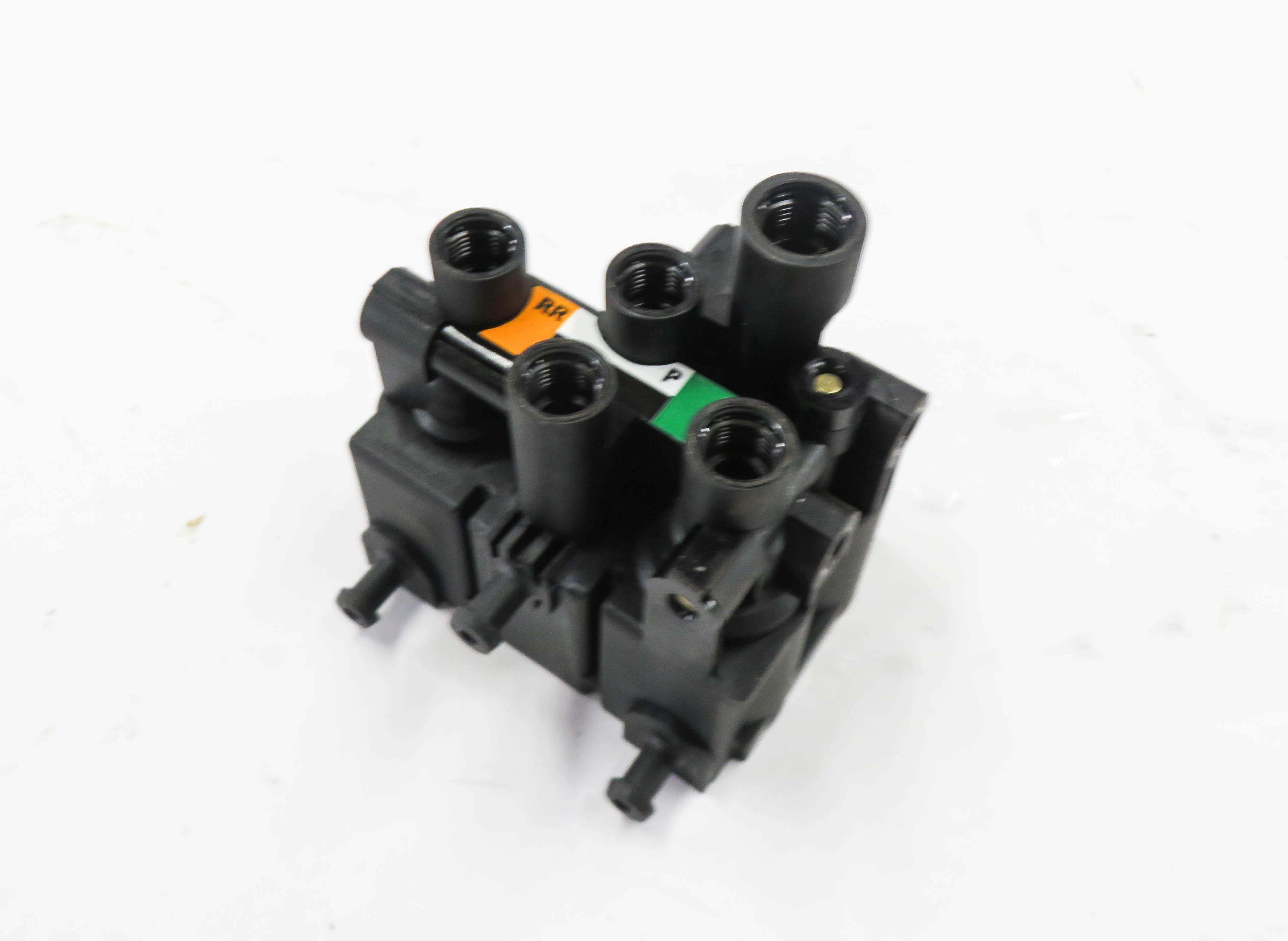 2013 RANGE ROVER (L405) REAR AIR SUSPENSION VALVE BLOCK — exact item pictured