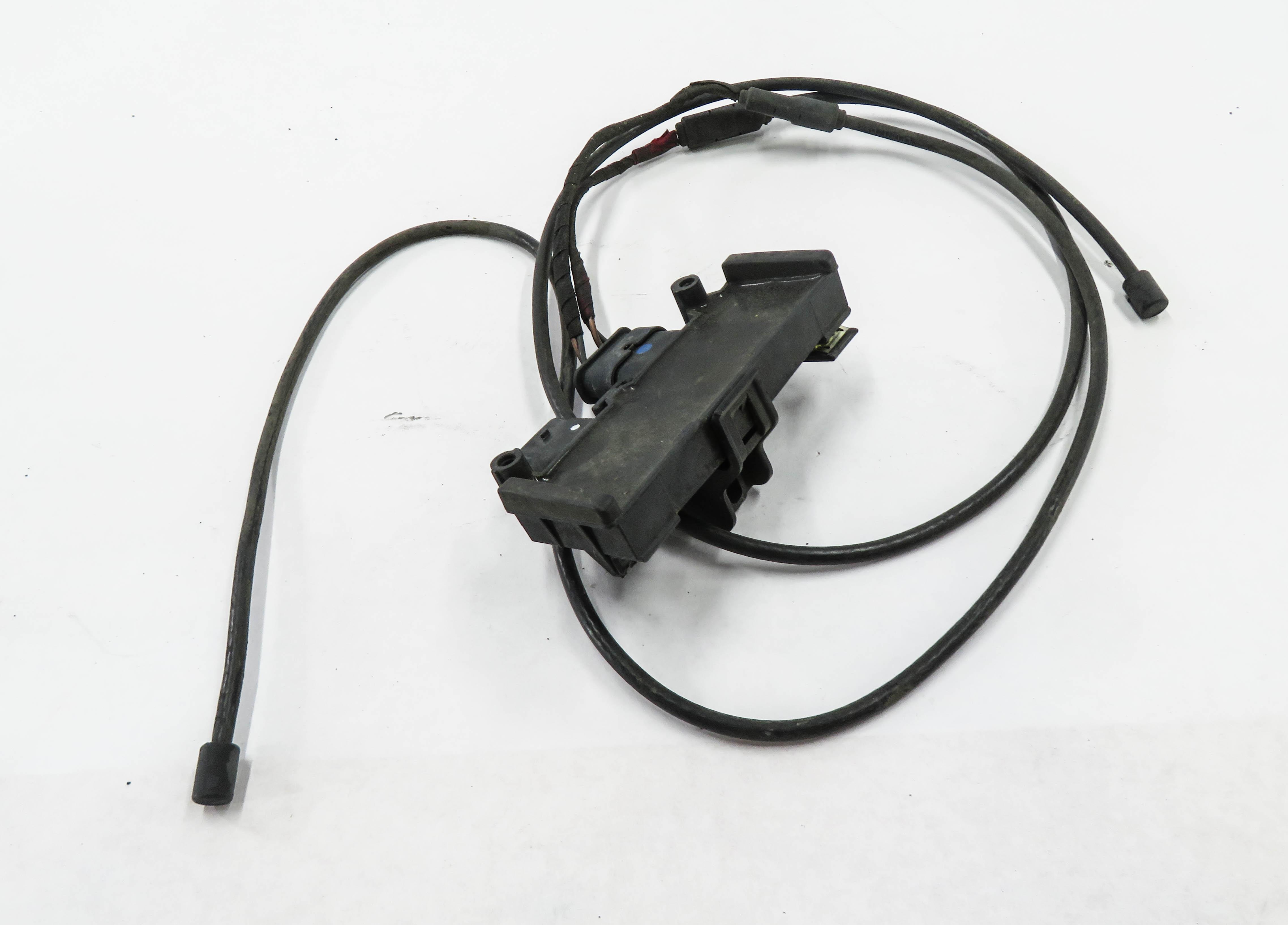 2018 AUDI A4 (B9 8W) REAR TRUNK LIFTGATE KICK SWITCH SENSOR MODULE w/ ANTENNA — exact item pictured