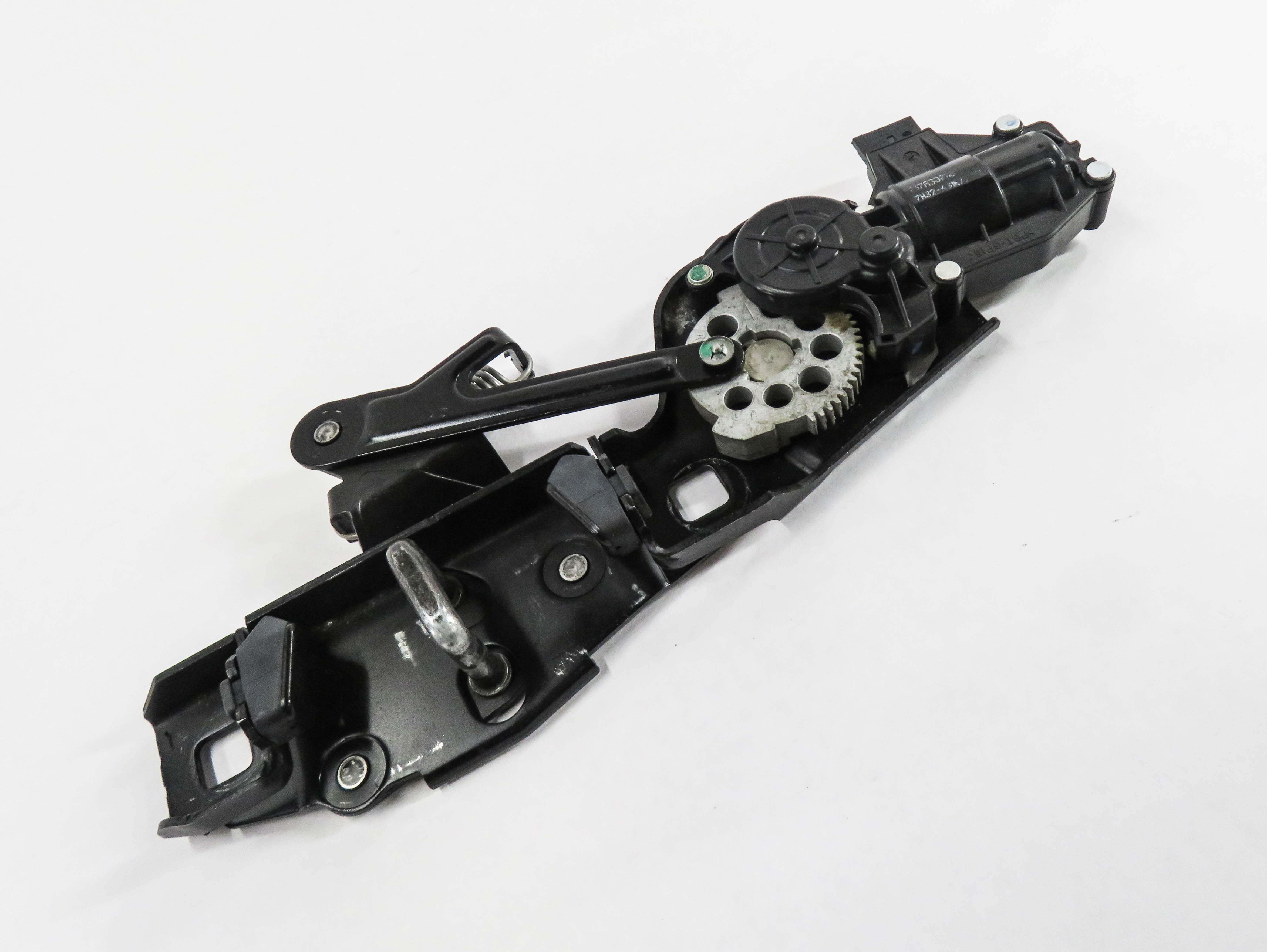 2010 RANGE ROVER SPORT (L320) REAR TRUNK LOCK LATCH ACTUATOR STRIKER PLATE — exact item pictured
