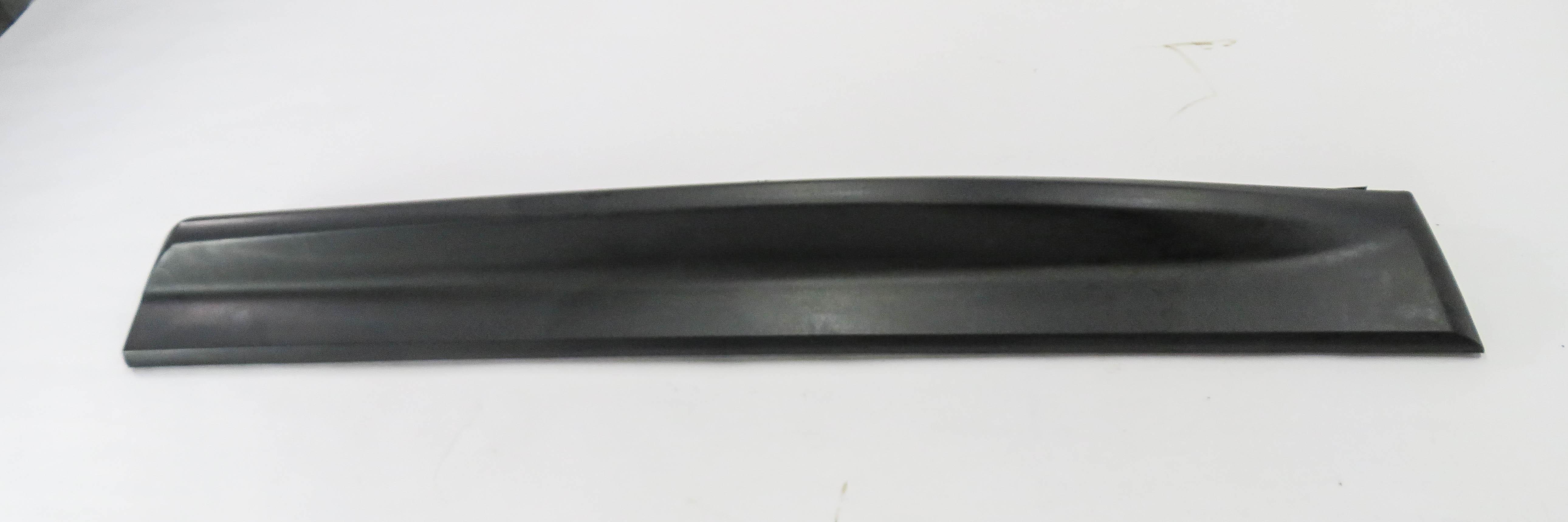 2010 RANGE ROVER SPORT (L320) LEFT FRONT DRIVER DOOR RUNNER TRIM MOULDING — exact item pictured