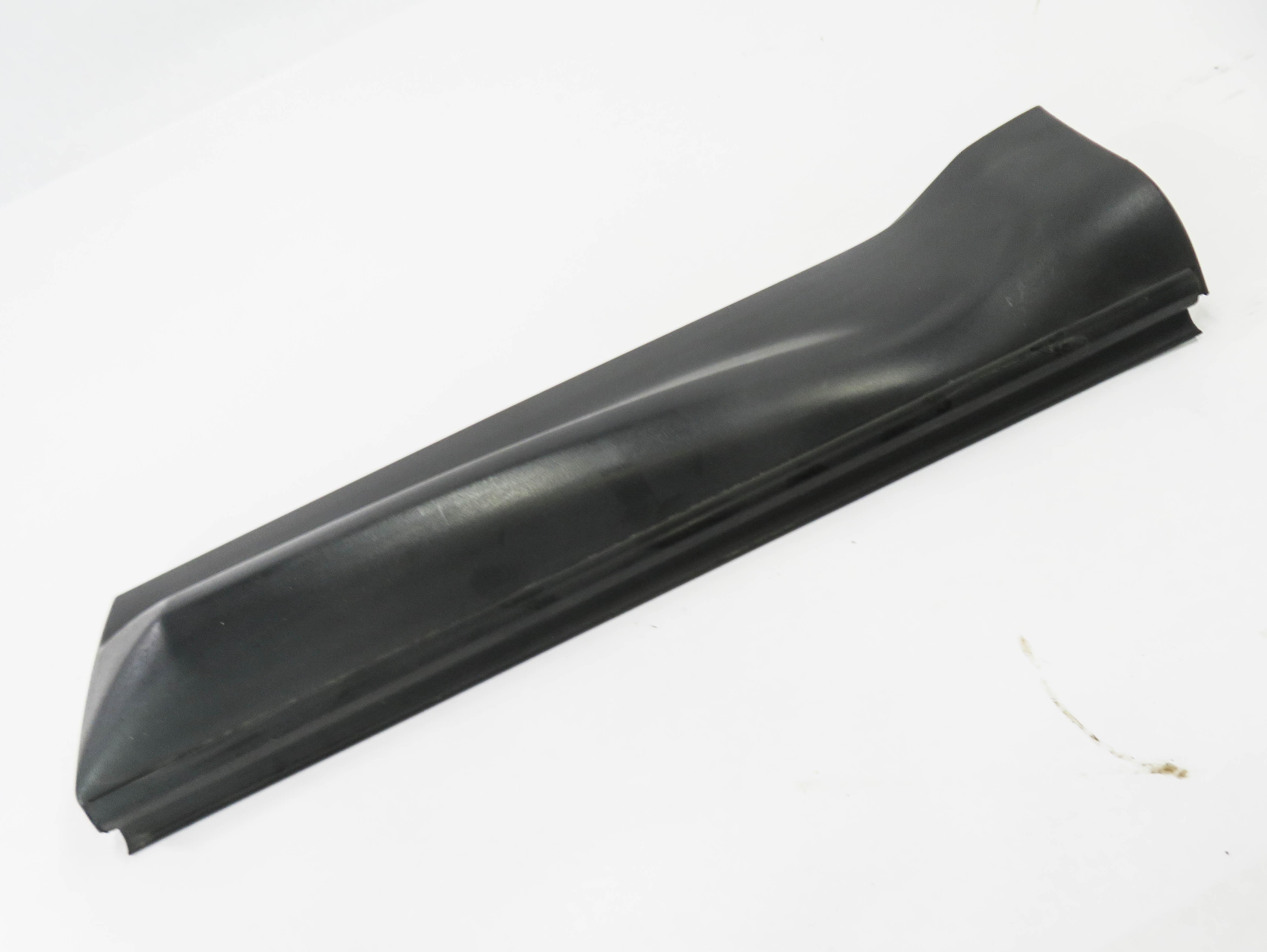2010 RANGE ROVER SPORT (L320) LEFT REAR DOOR RUNNER TRIM MOULDING — exact item pictured