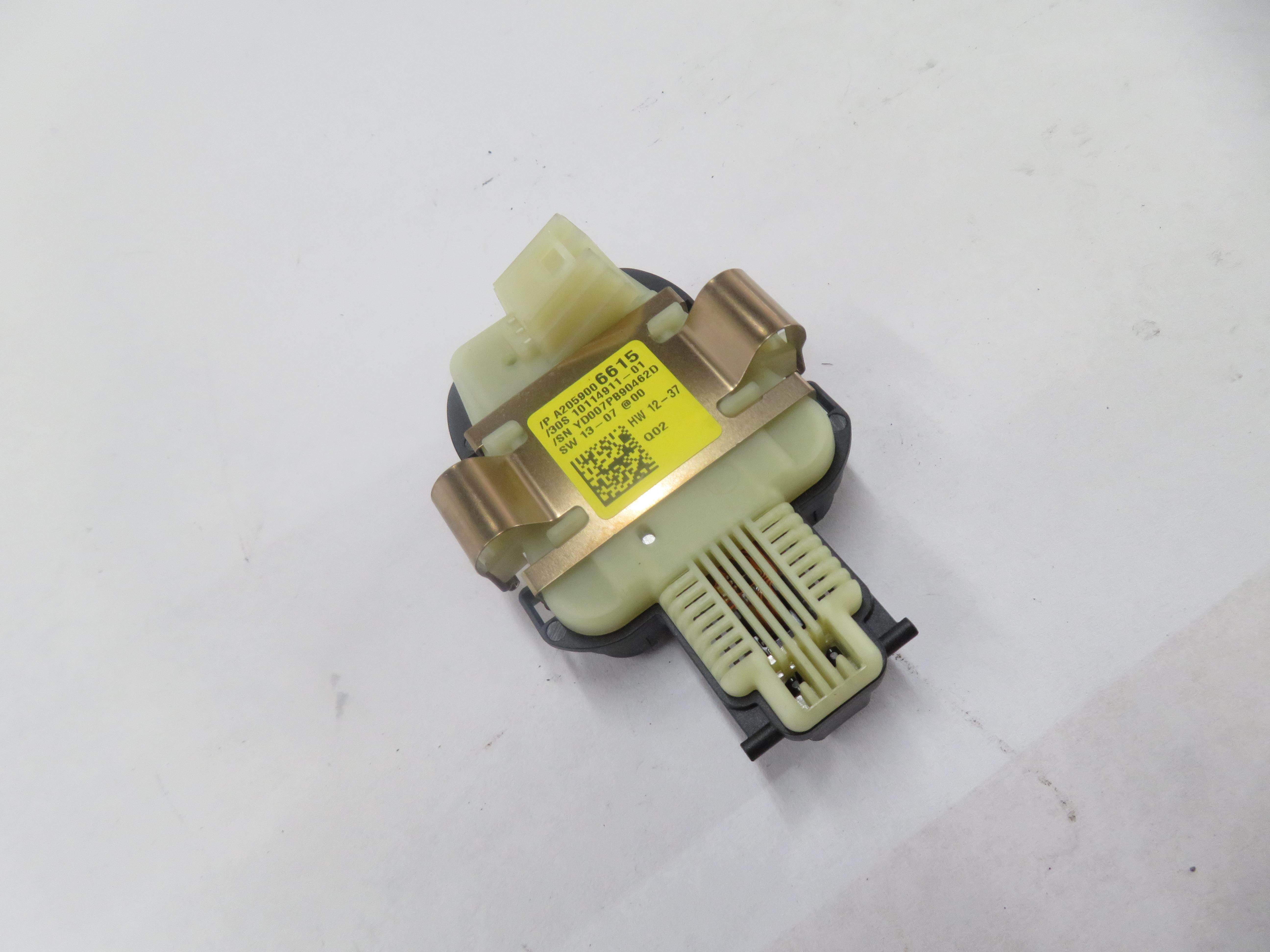 2016 MERCEDES C300 (W205) FRONT WINDSHIELD RAIN WATER SOLAR LIGHT SENSOR RLS — exact item pictured