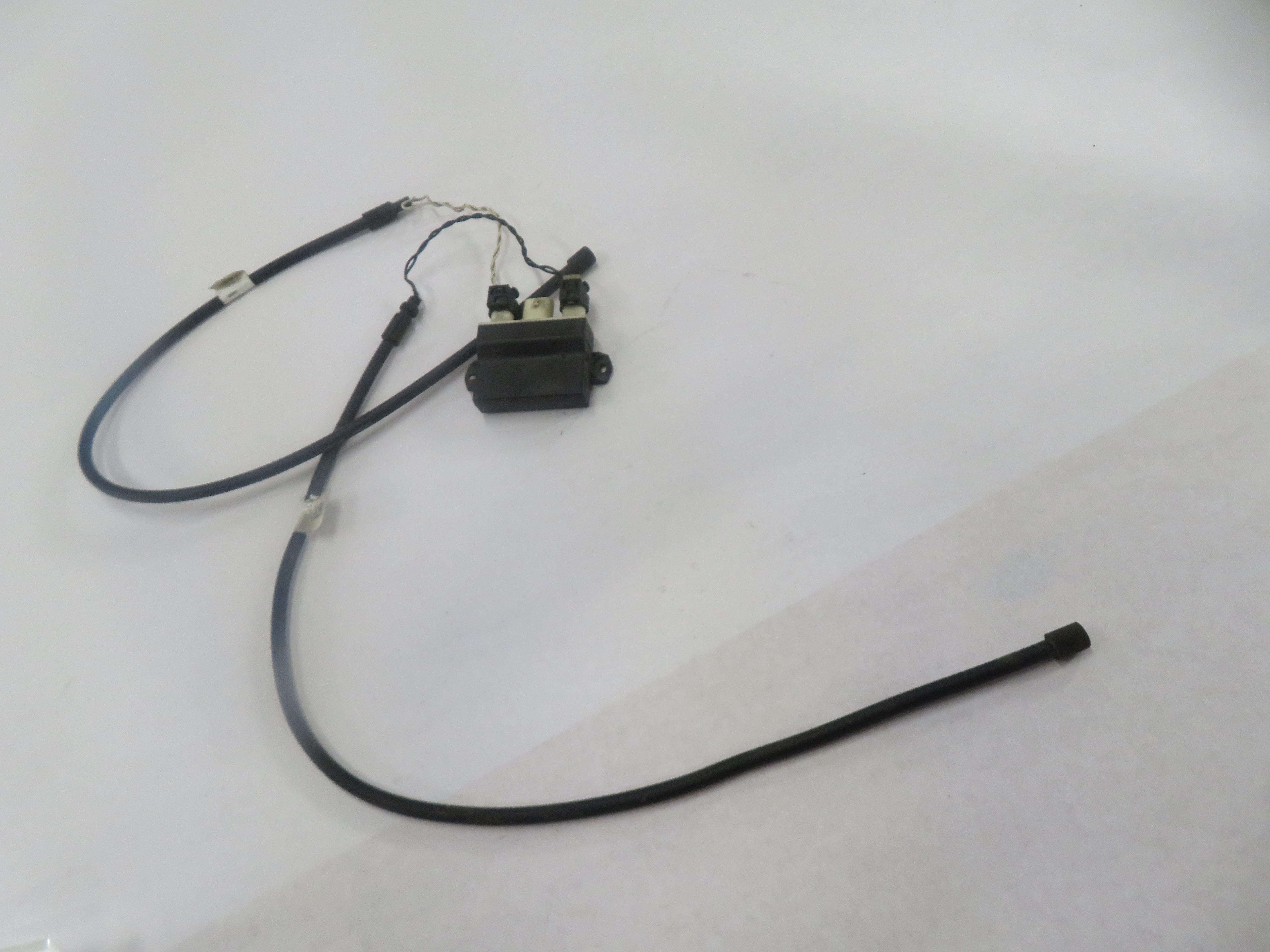 2016 MERCEDES C300 (W205) REAR TRUNK SMART OPENER CONTROL MODULE w/ ANTENNA — exact item pictured