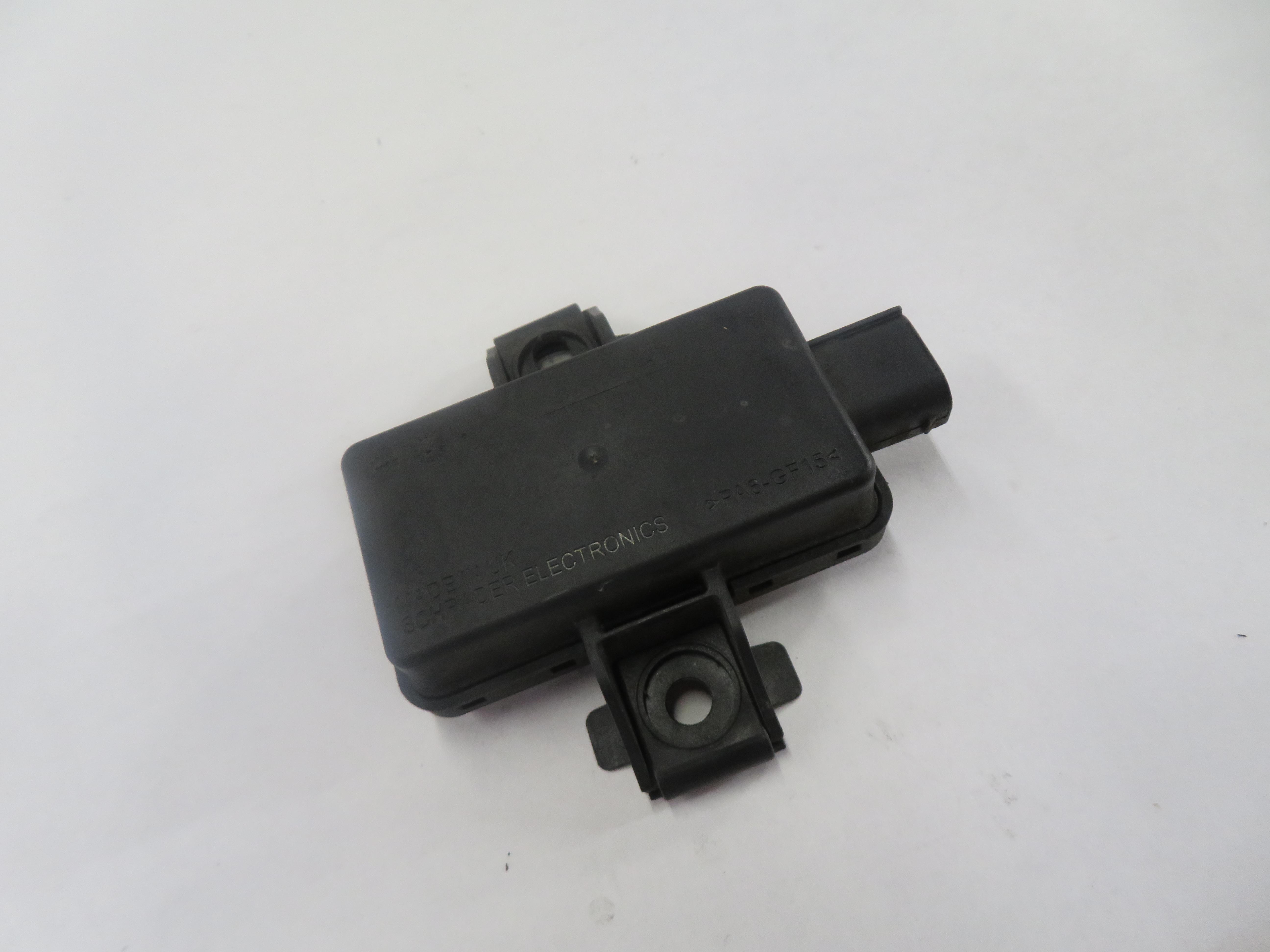 2015-2020 MERCEDES C300 C350 C400 C450 GLC300 S550 S600 (W205 W222) TPMS MODULE — exact item pictured