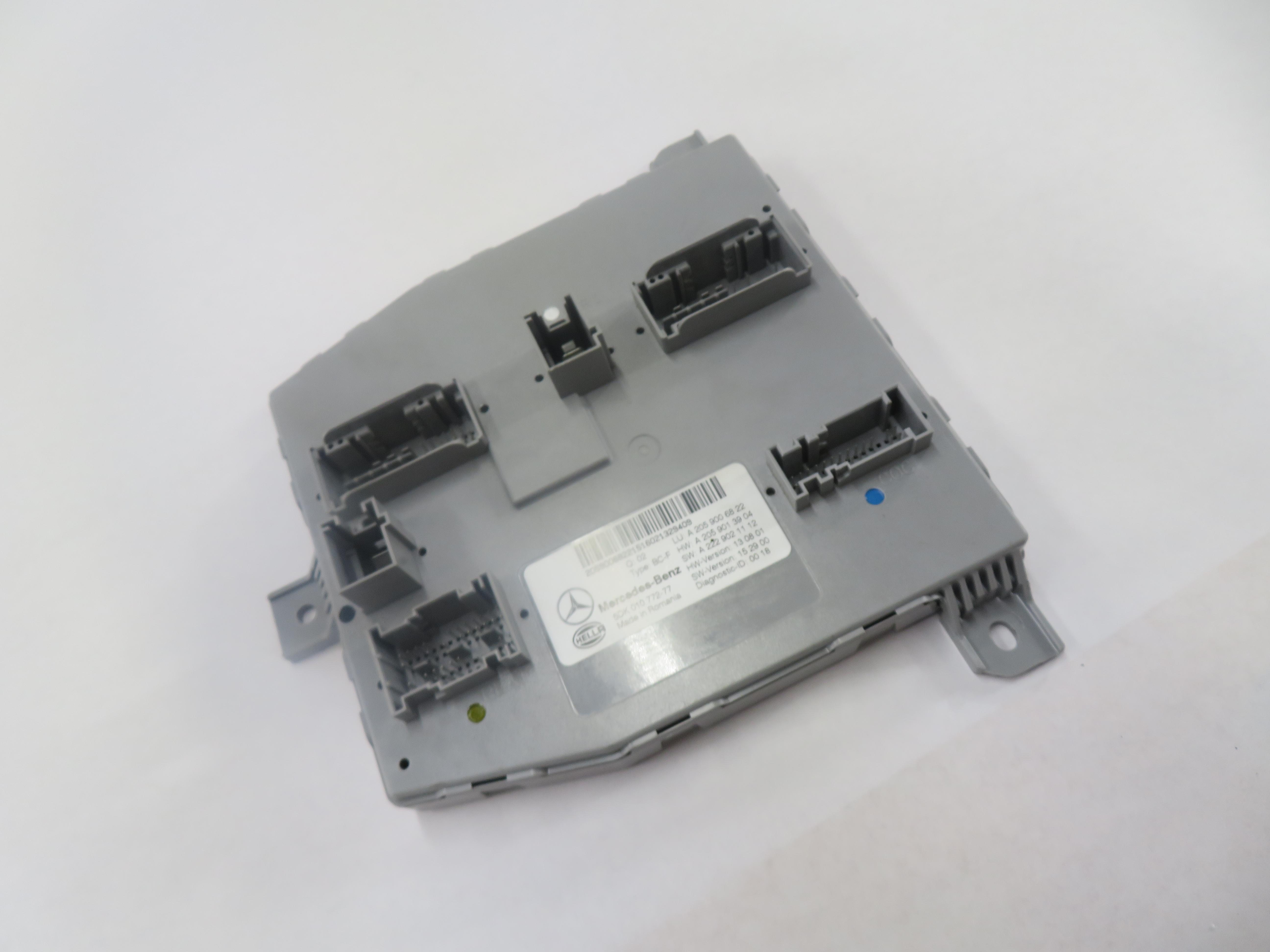 15-19 MERCEDES C300 C350 C400 C450 GLC300 FRONT SIGNAL ACQUISITON CONTROL MODULE — exact item pictured