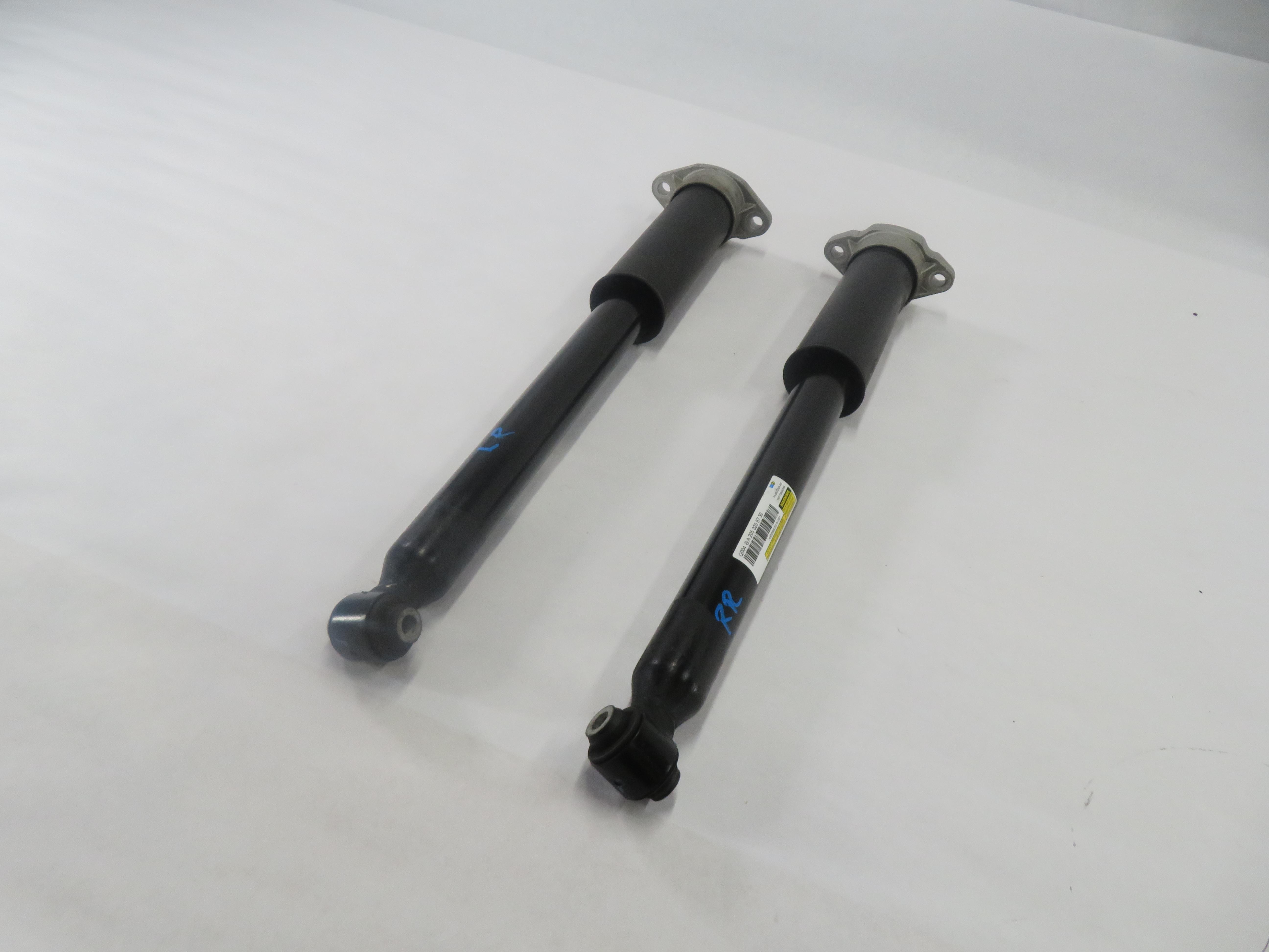 2016 MERCEDES C300 (W205) LEFT & RIGHT REAR SUSPENSION SHOCK STRUT SET-2 — exact item pictured