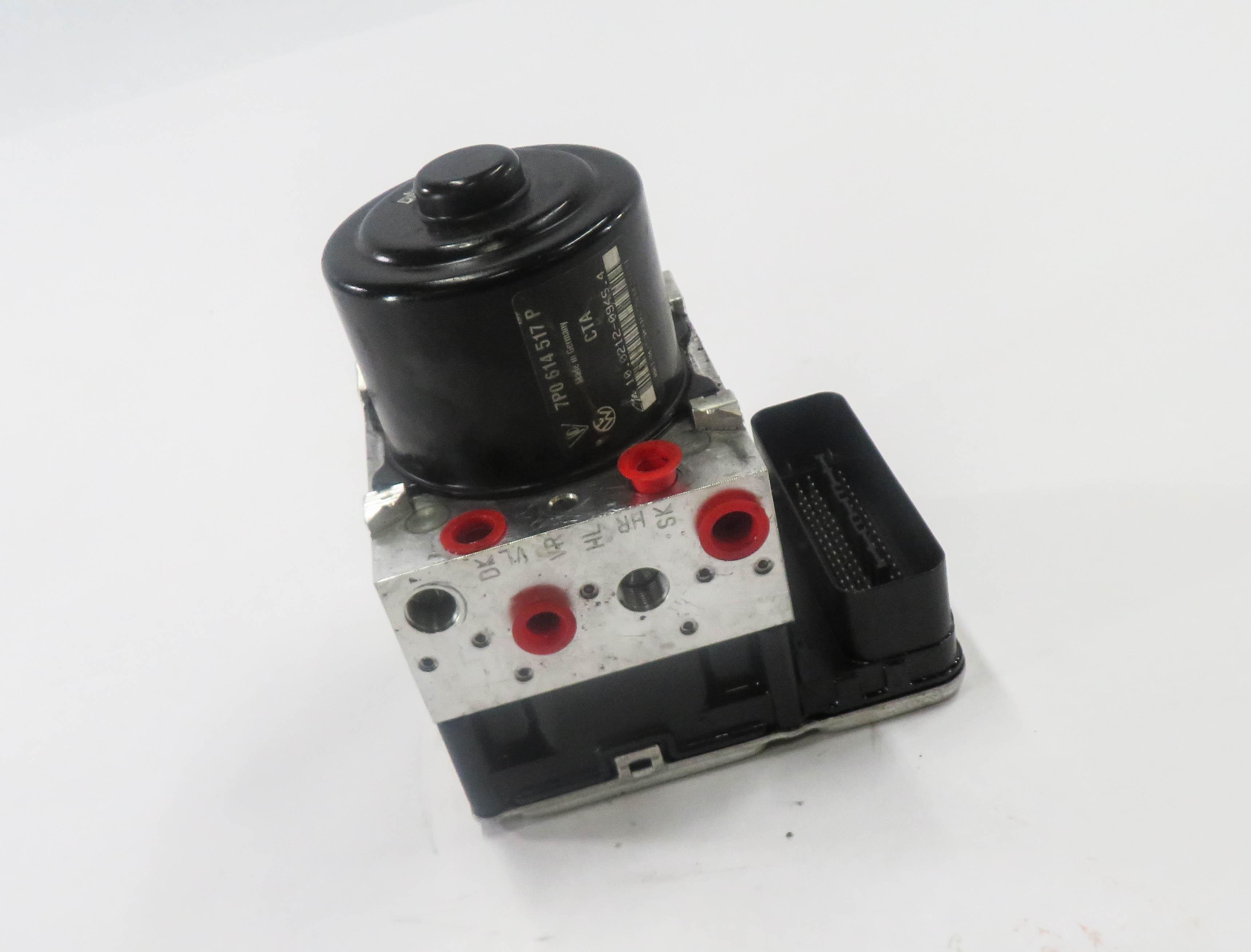 2013-2014 PORSCHE CAYENNE (958) ABS BRAKE PUMP w/ MODULE — exact item pictured