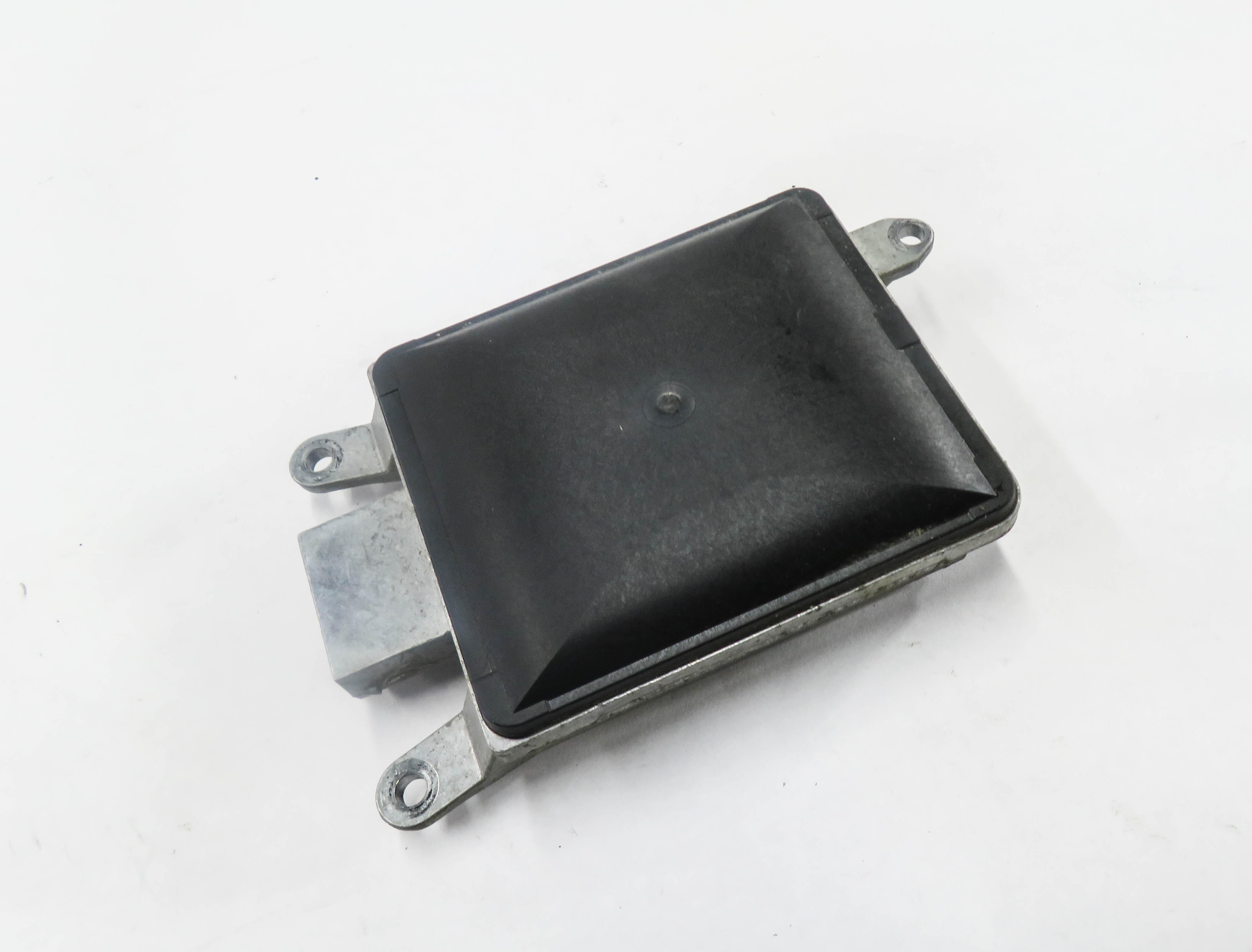 2011-2016 PORSCHE CAYENNE (958) RIGHT PASSENGER REAR BLIND SPOT RADAR MODULE — exact item pictured