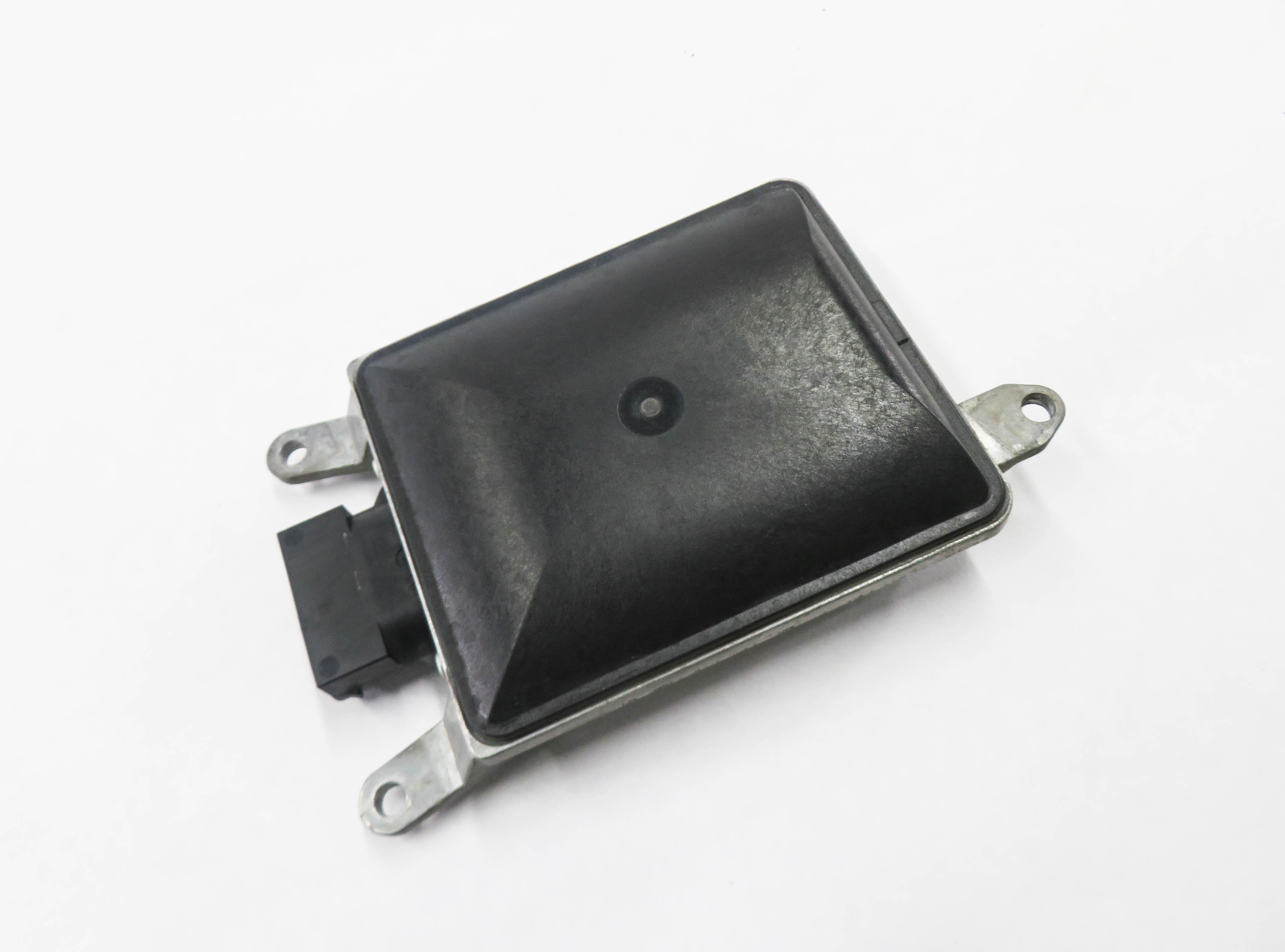 13-18 PORSCHE / AUDI - A4 A5 Q5 S4 S5 CAYENNE MACAN - BLIND SPOT MODULE (MASTER) — exact item pictured