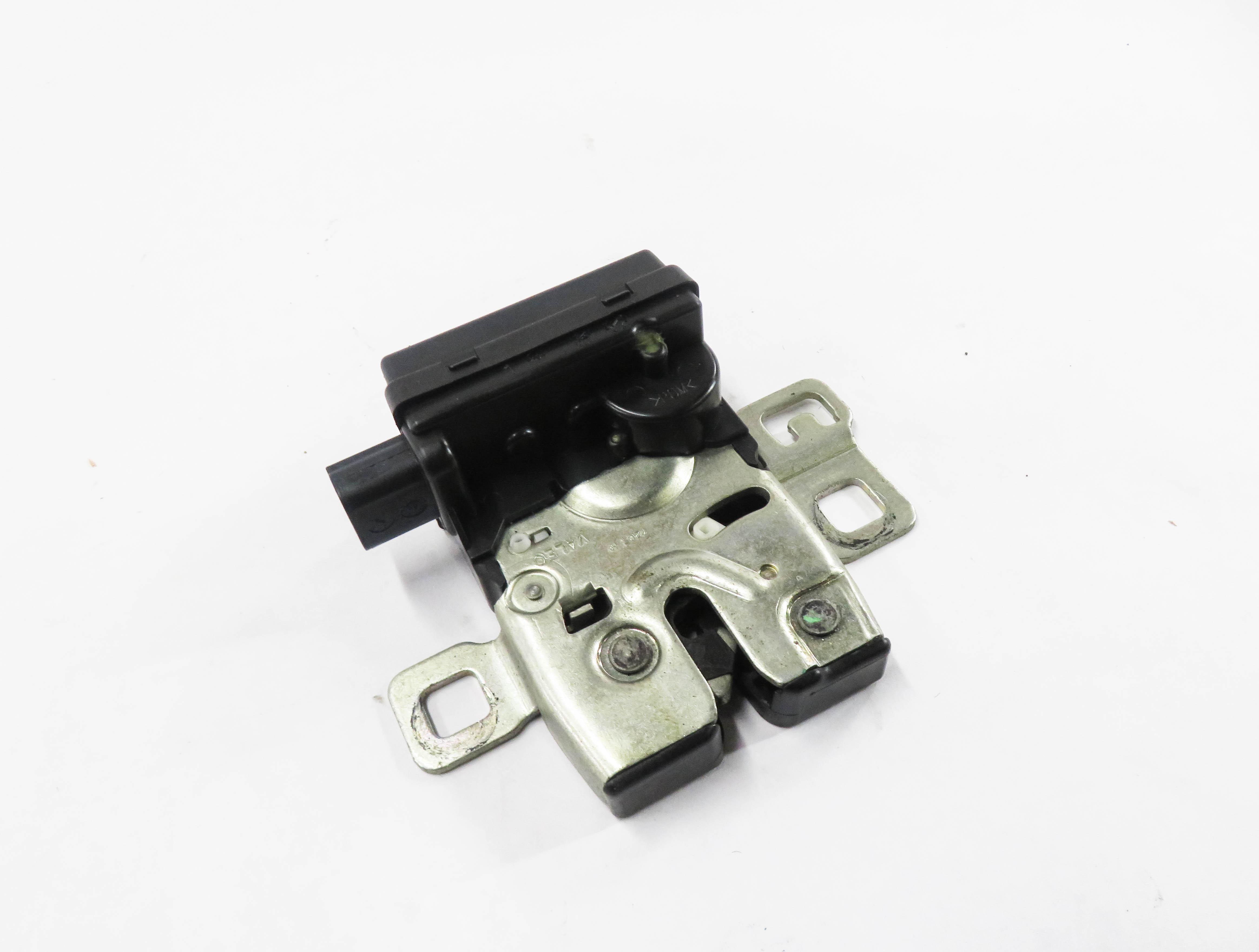 2007 RANGE ROVER SPORT (L320) REAR TRUNK GLASS UPPER LOCK LATCH ACTUATOR — exact item pictured