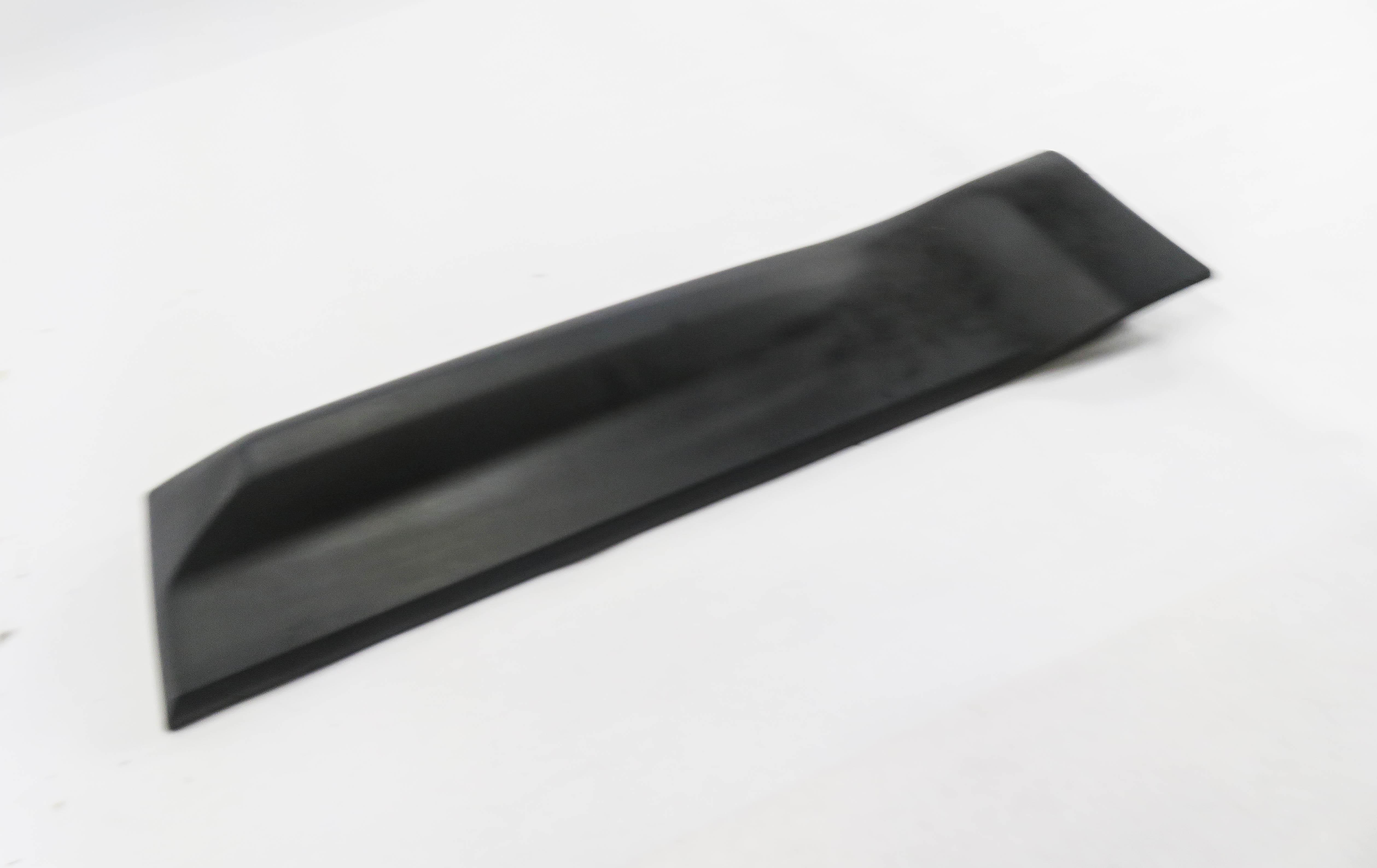 2007 RANGE ROVER SPORT (L320) RIGHT REAR DOOR LOWER MOULDING RUNNER TRIM — exact item pictured