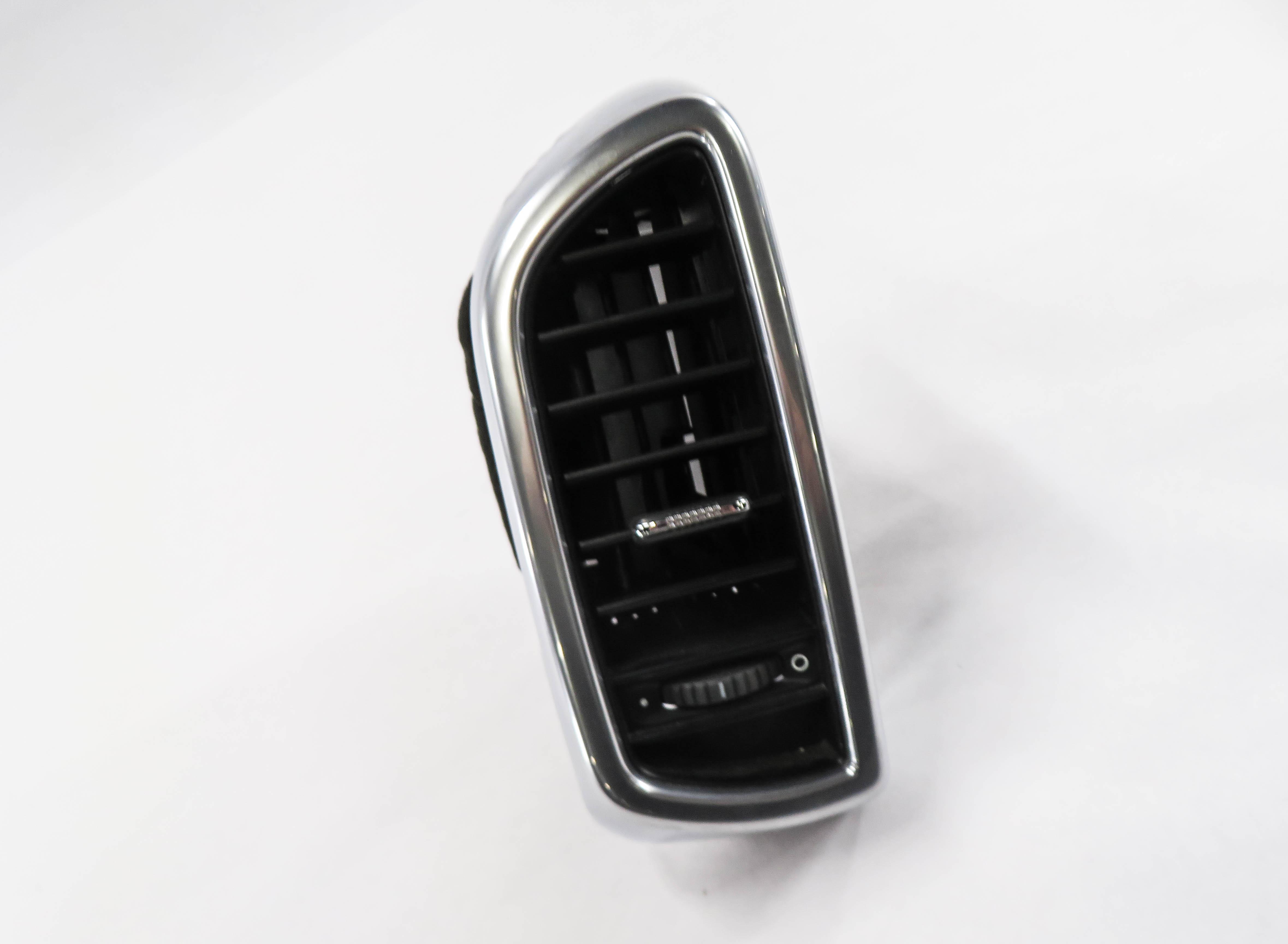 2013 PORSCHE CAYENNE (958) RIGHT SIDE OUTER DASH HEATER A/C AIR VENT — exact item pictured